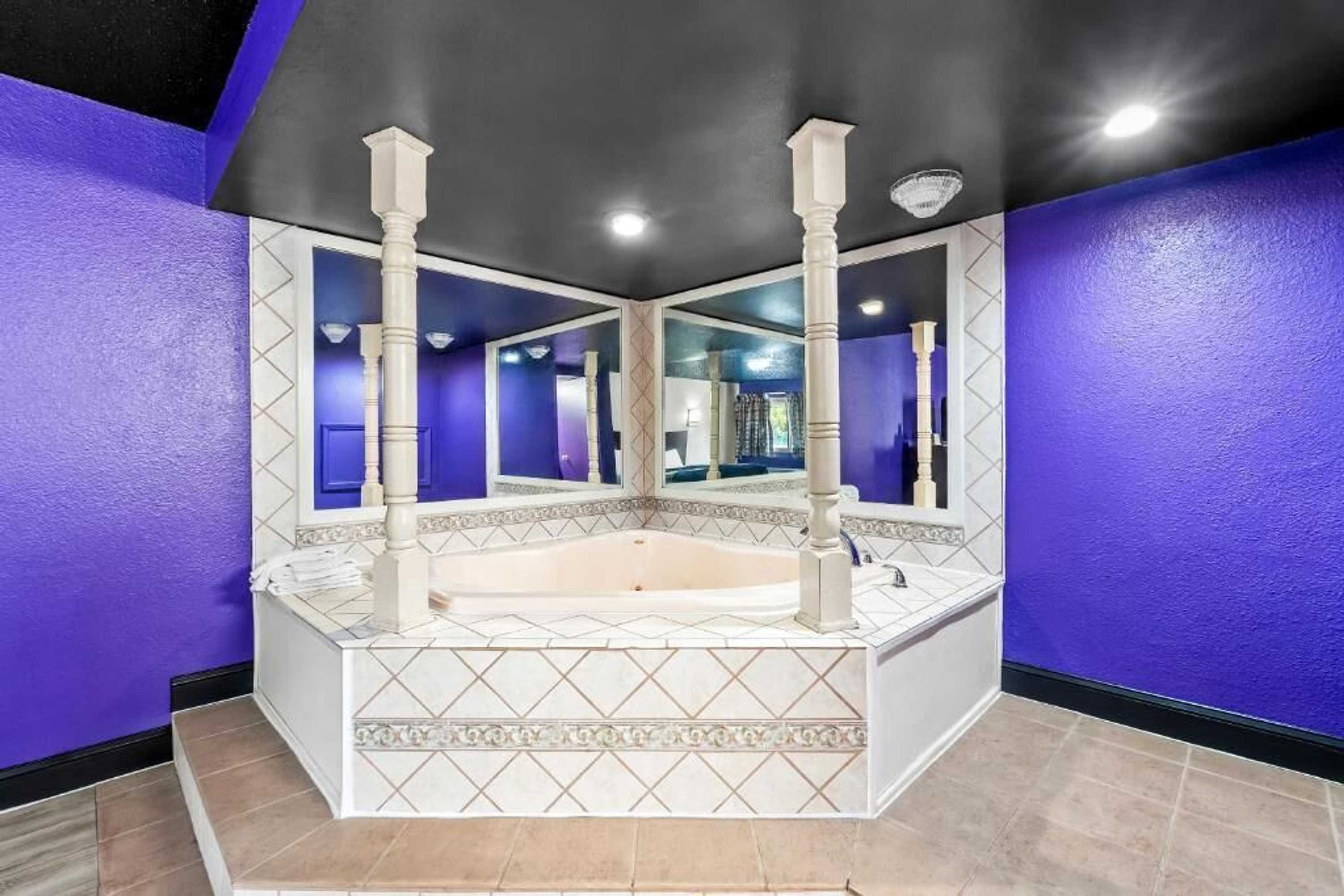 Gift card for Red Carpet Inn & Suites