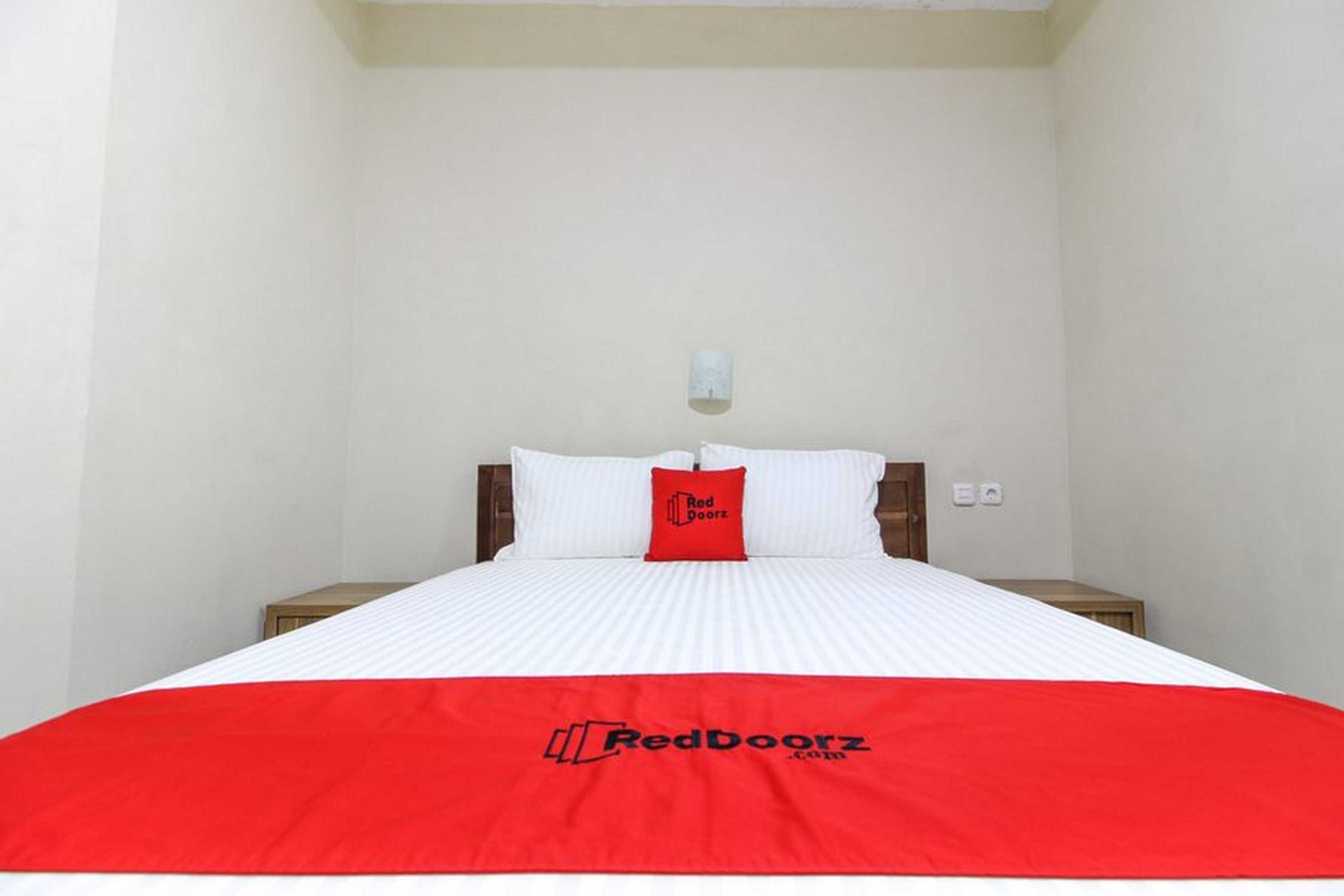 Gift card for Reddoorz Near Jogja Kembali Monument 3 Gift card for Reddoorz Near Jogja Kembali Monument 3