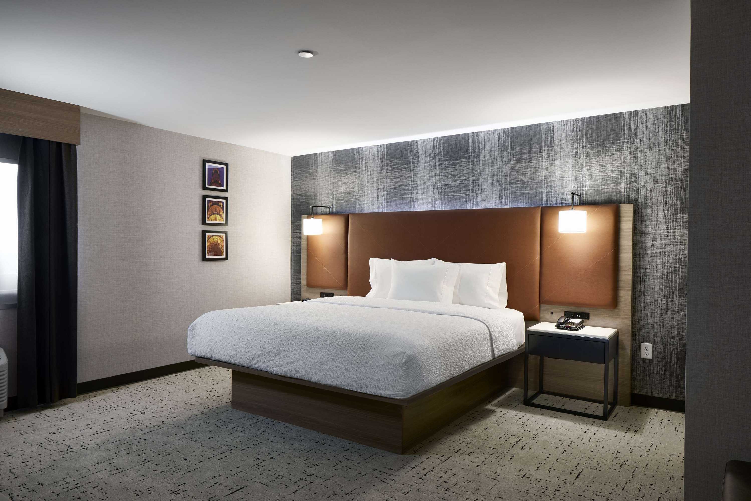 Gift card for Hampton Inn Newark Airport Gift card for Hampton Inn Newark Airport
