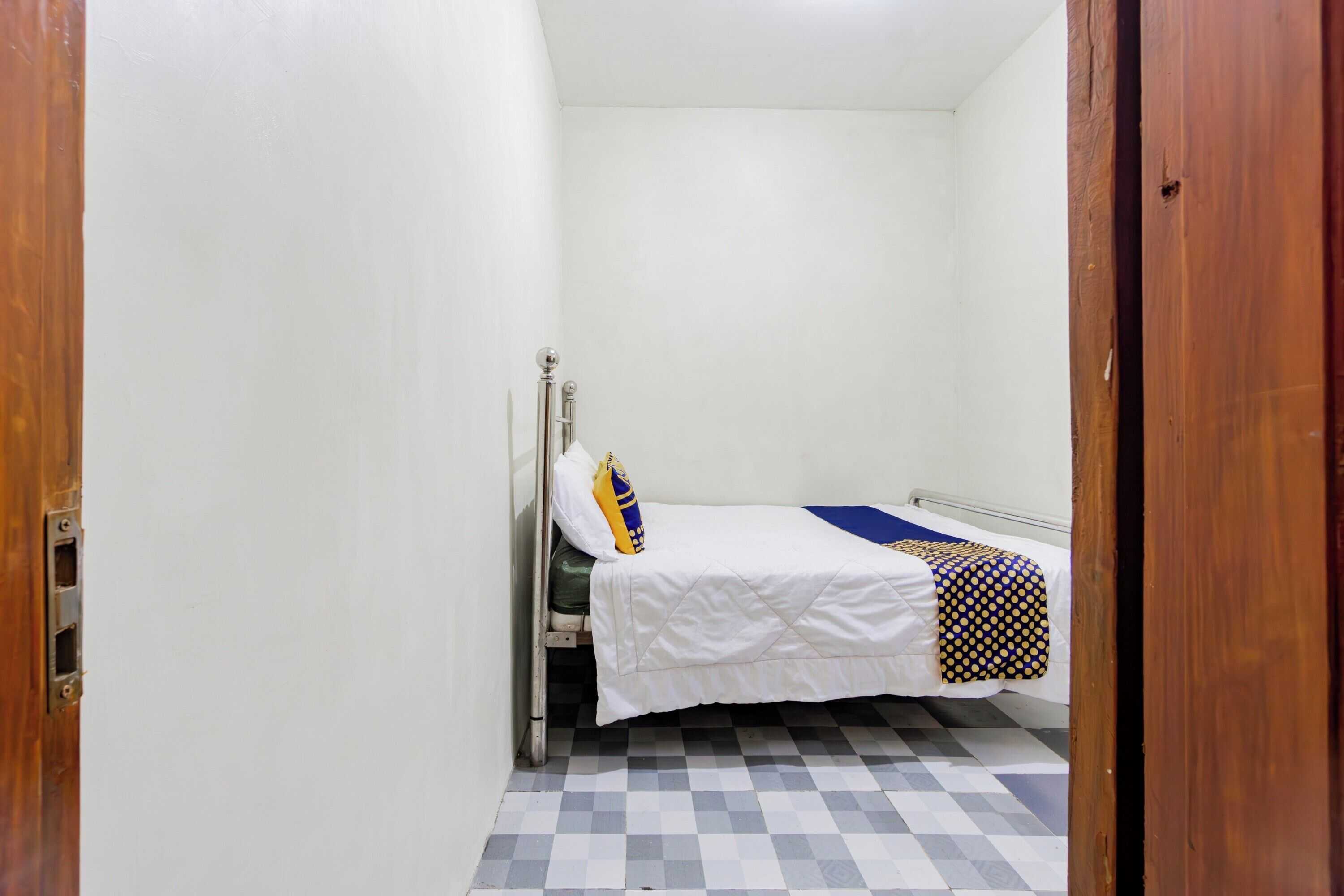 Gift card for Spot ON 93967 Hasna Guest House Syariah