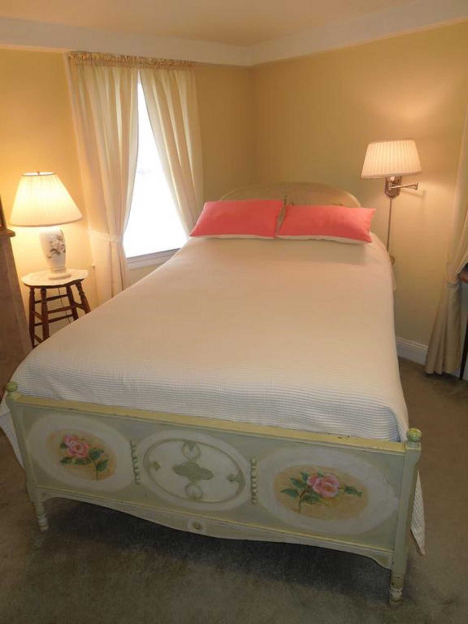 Gift card for Victorian Bed & Breakfast Gift card for Victorian Bed & Breakfast