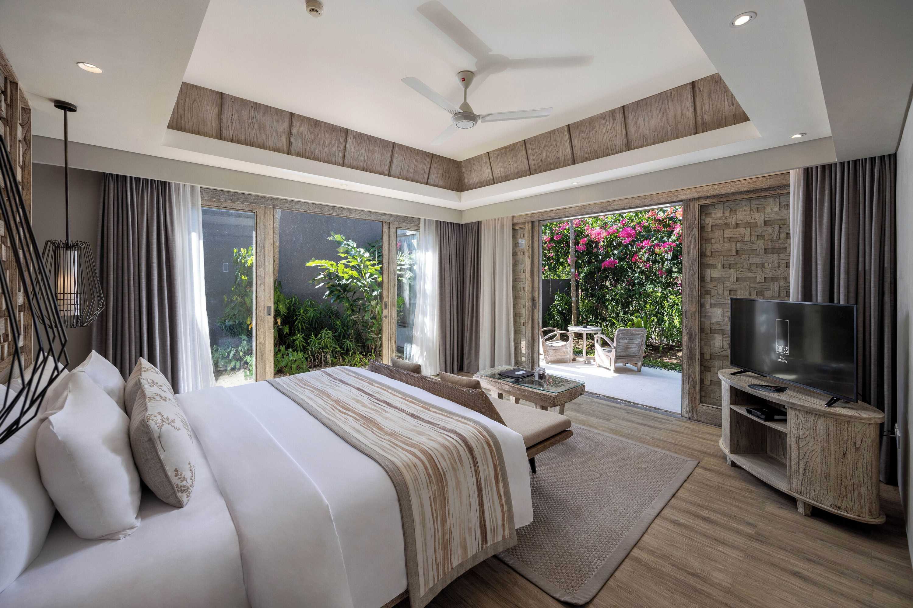 Gift card for Cross Bali Breakers Resort Gift card for Cross Bali Breakers Resort