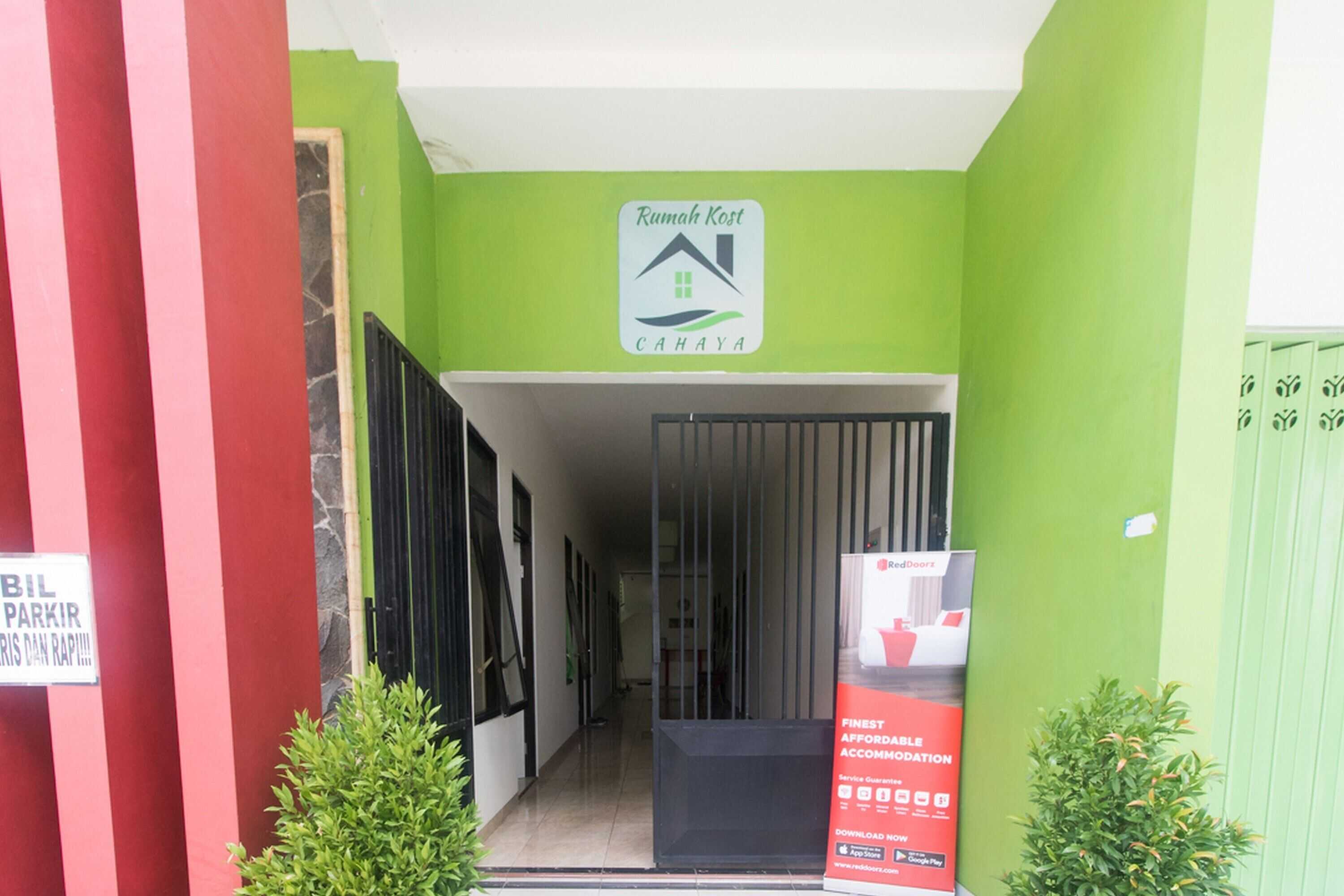 Gift card for Reddoorz Syariah Near Stasiun Madiun Gift card for Reddoorz Syariah Near Stasiun Madiun