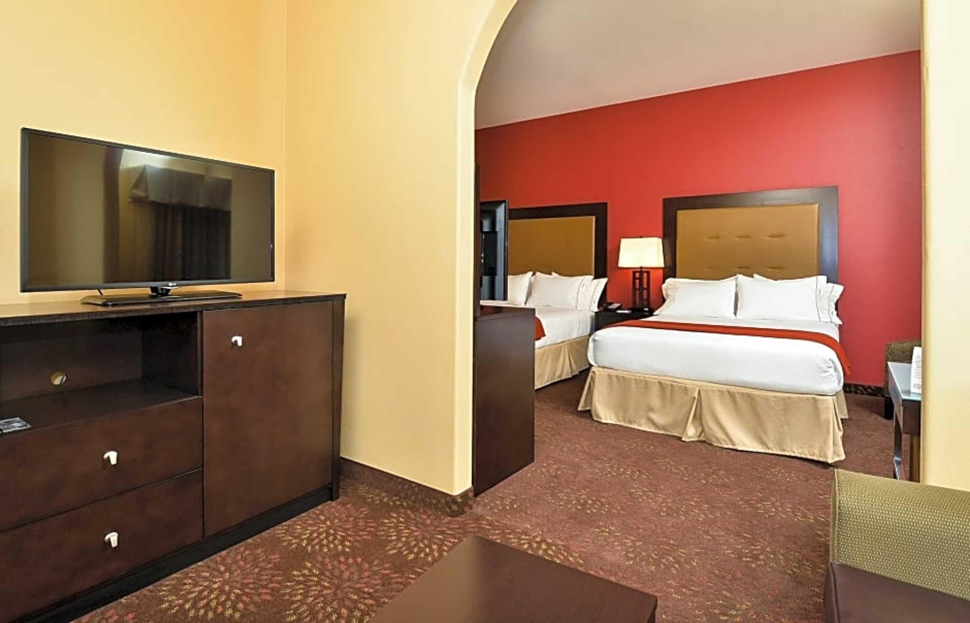 Gift card for Holiday Inn Express Vancouver North - Salmon Creek by Ihg Gift card for Holiday Inn Express Vancouver North - Salmon Creek by Ihg