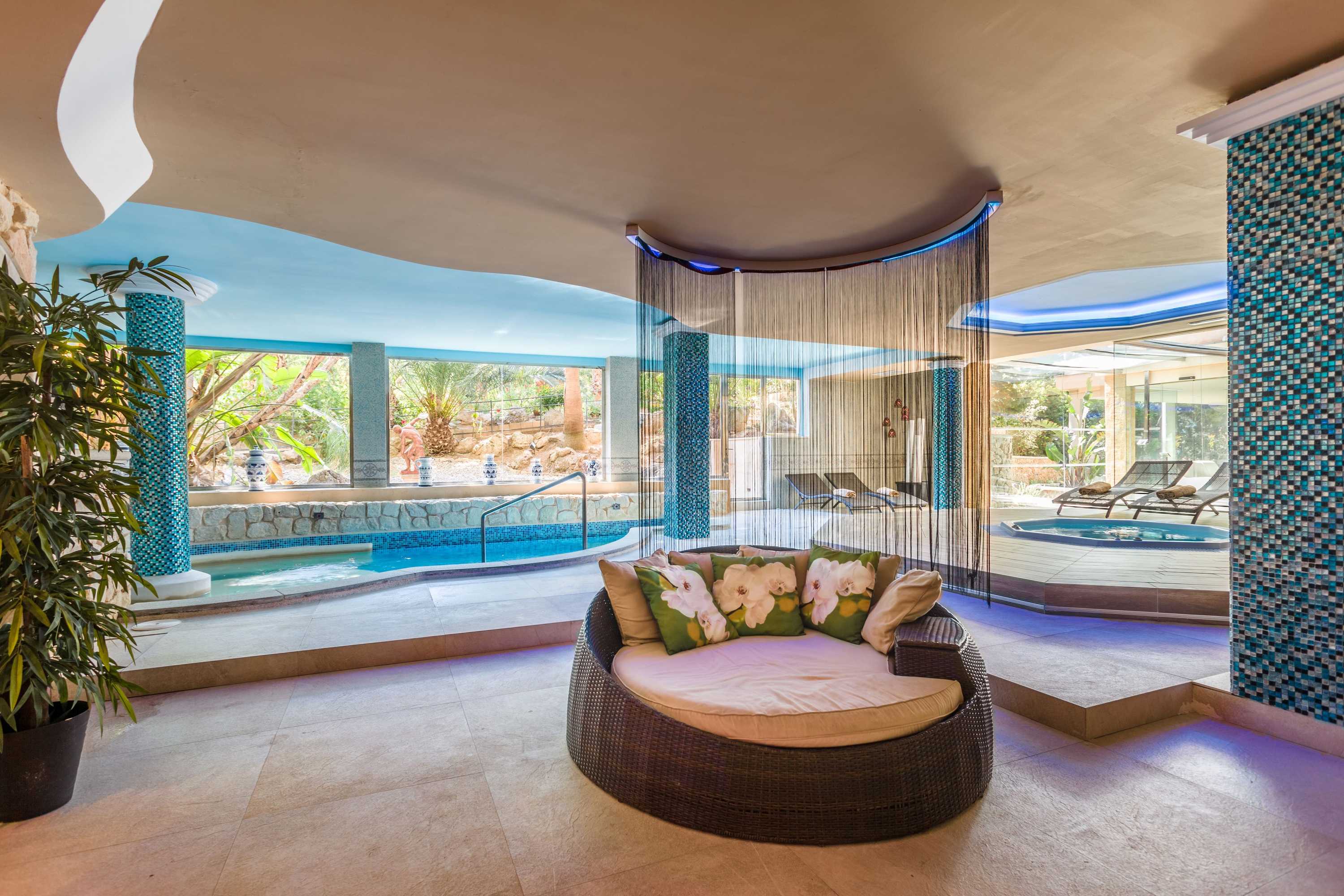 Gift card for Lago Garden Hotel & Spa Gift card for Lago Garden Hotel & Spa