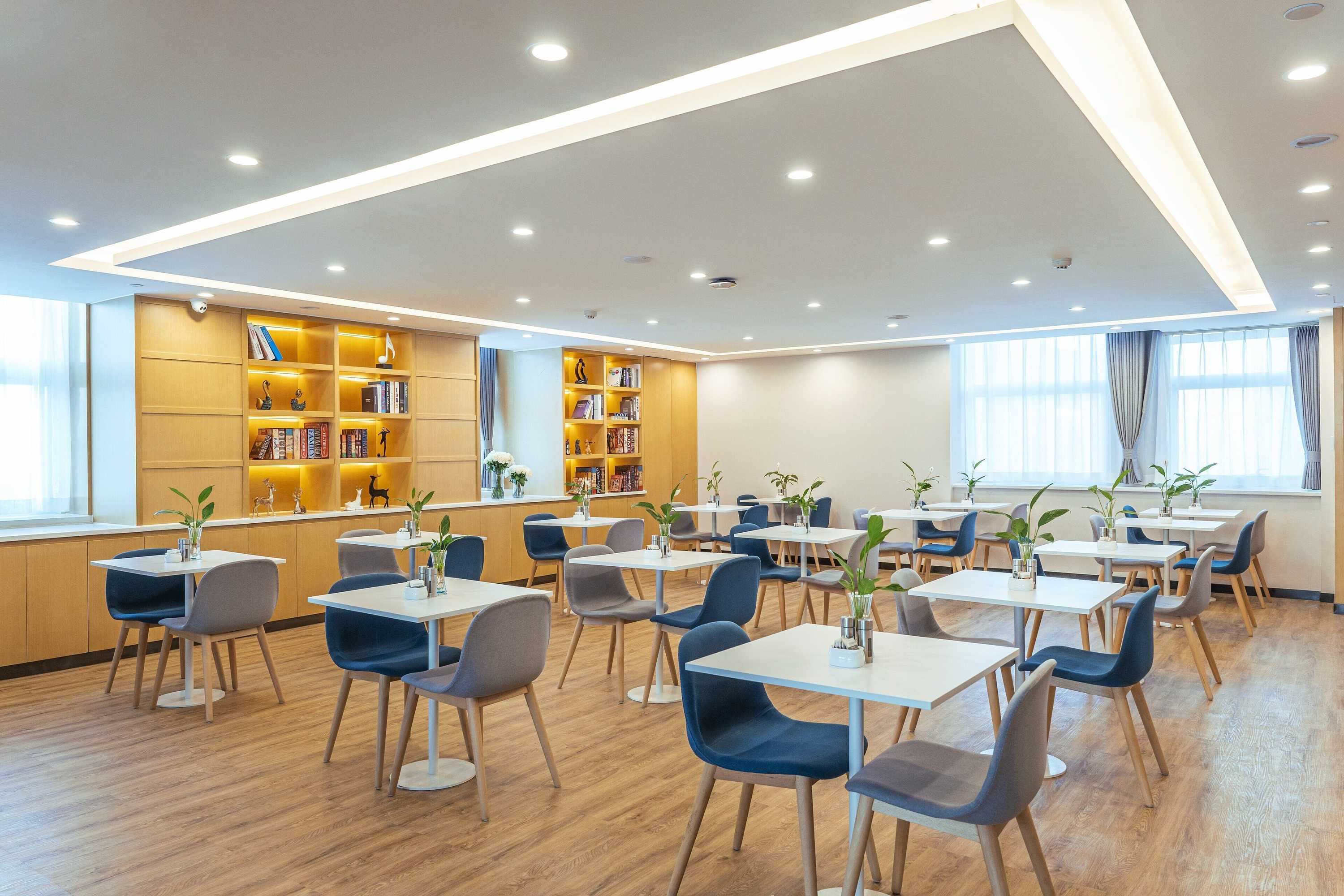 Gift card for Holiday Inn Express Urumqi Station by Ihg Gift card for Holiday Inn Express Urumqi Station by Ihg