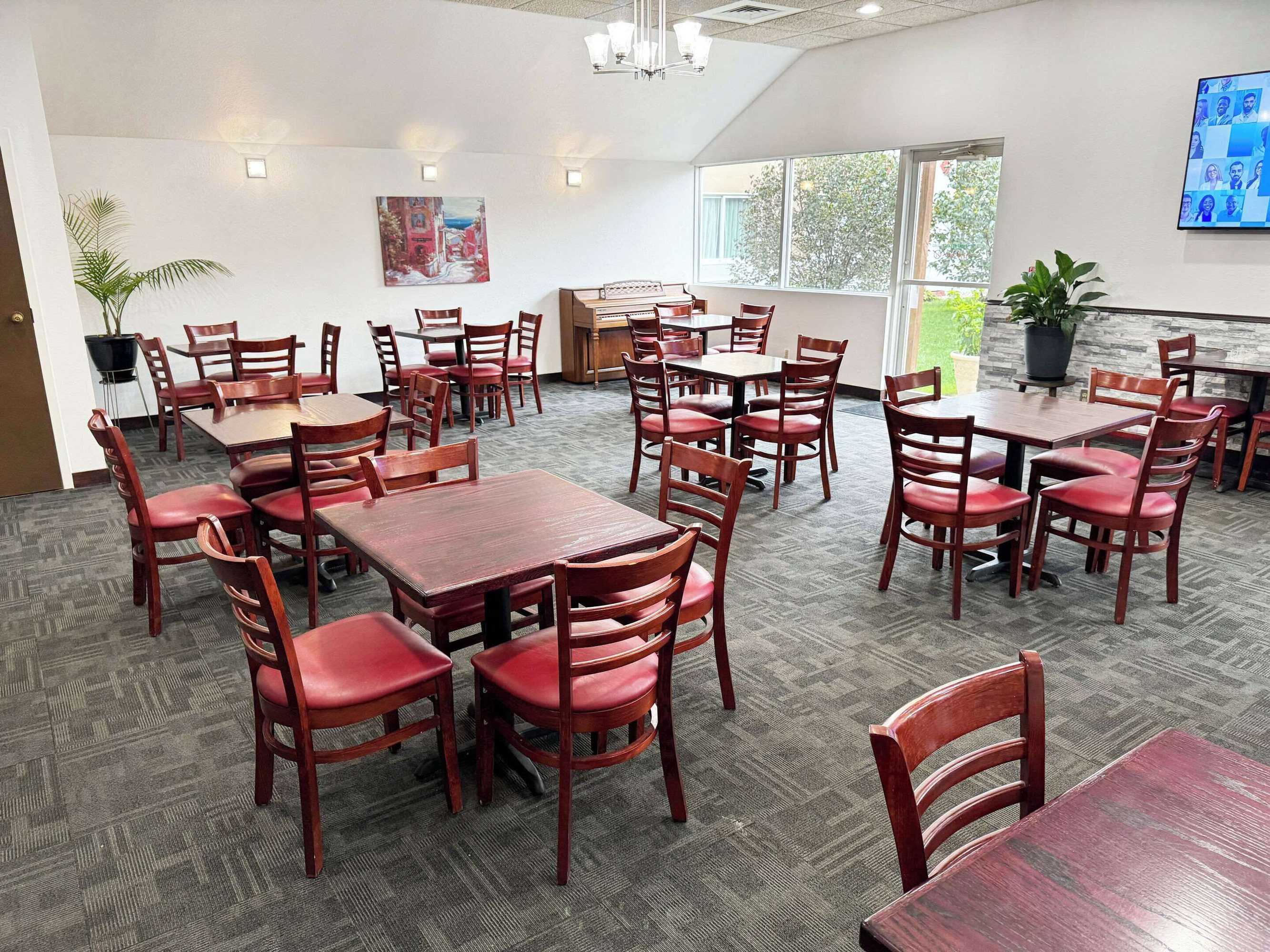 Gift card for Econo Lodge Wausau - Rothschild Gift card for Econo Lodge Wausau - Rothschild