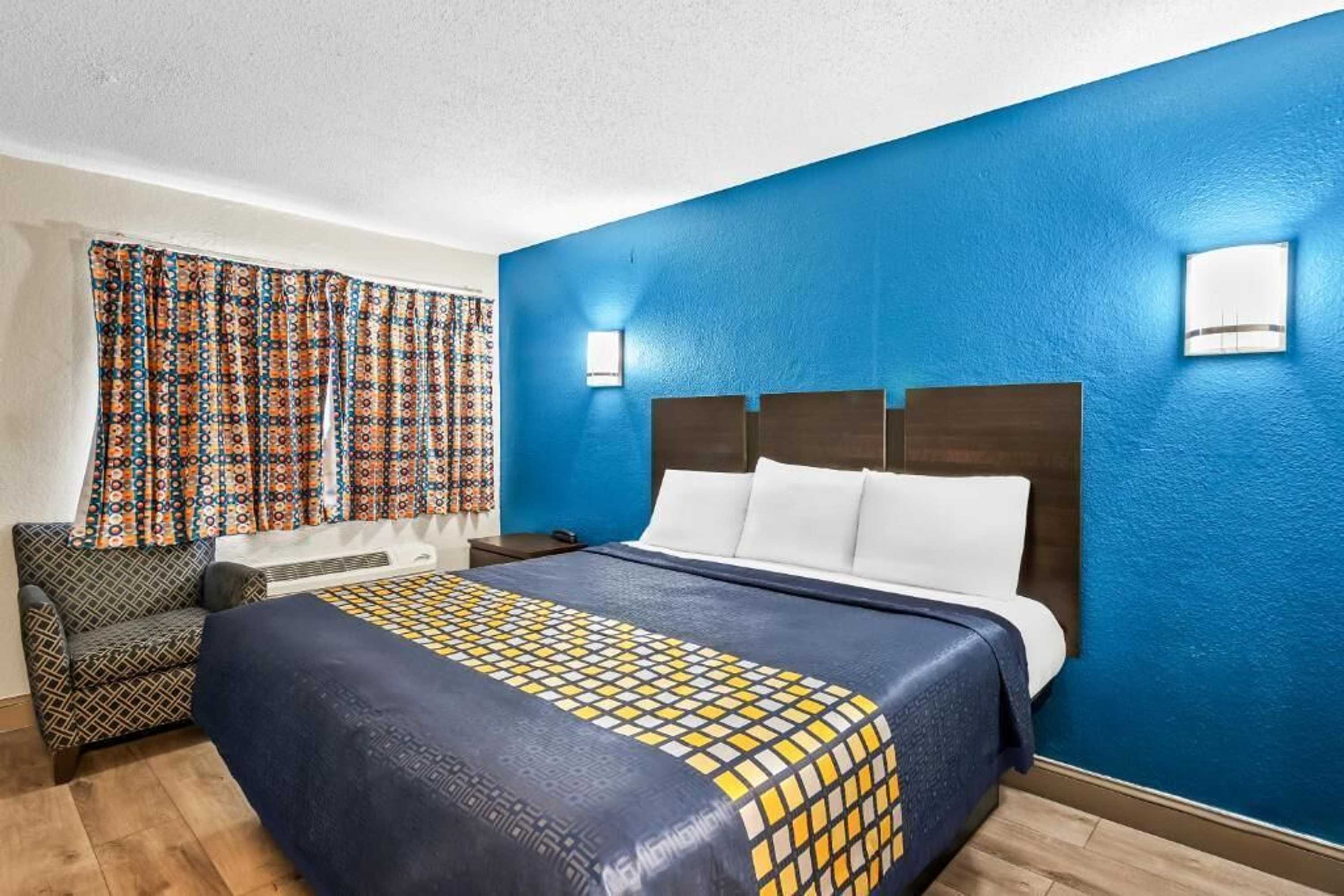 Gift card for Red Carpet Inn & Suites