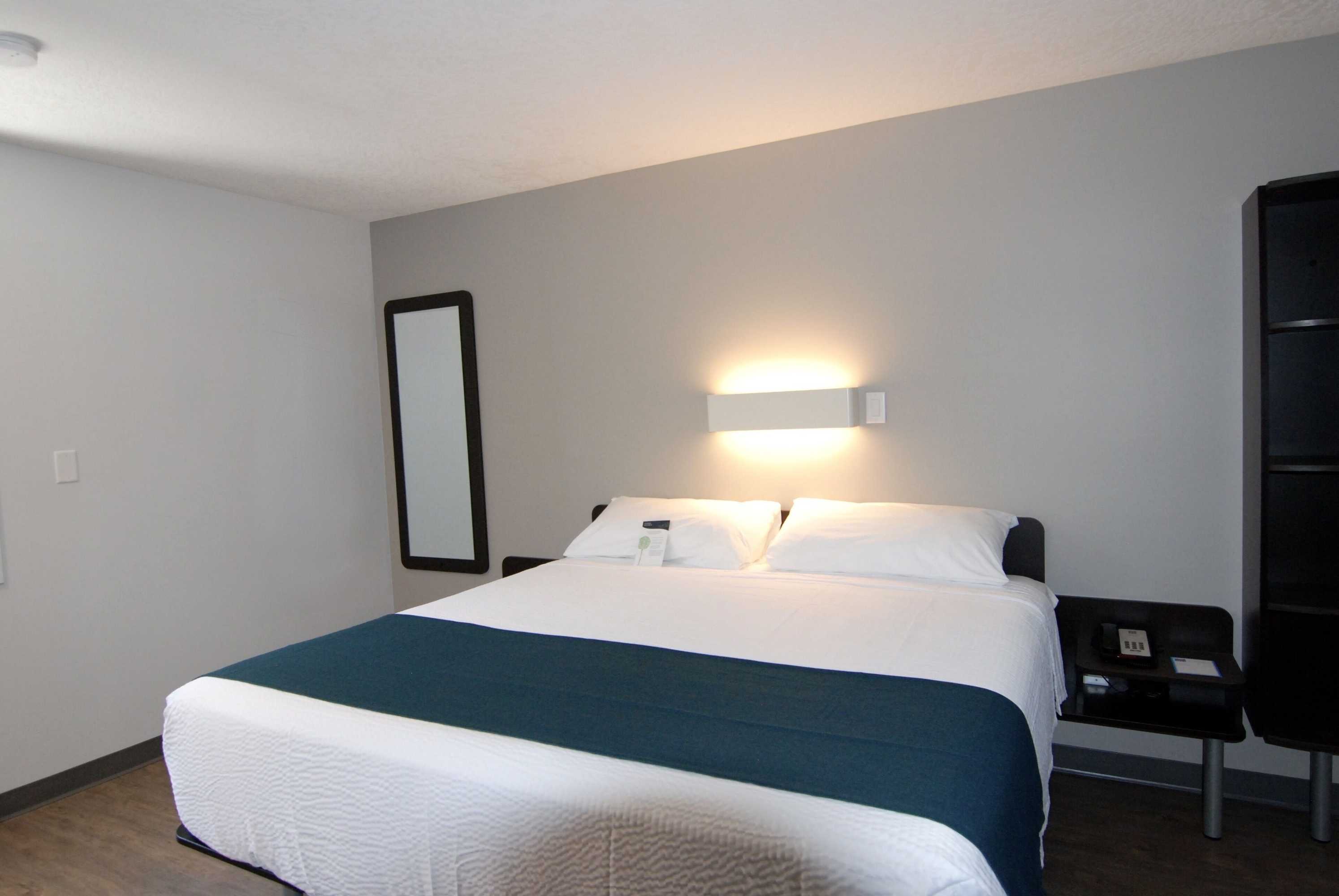 Gift card for Motel 6 Saanichton, BC - Victoria Airport Gift card for Motel 6 Saanichton, BC - Victoria Airport