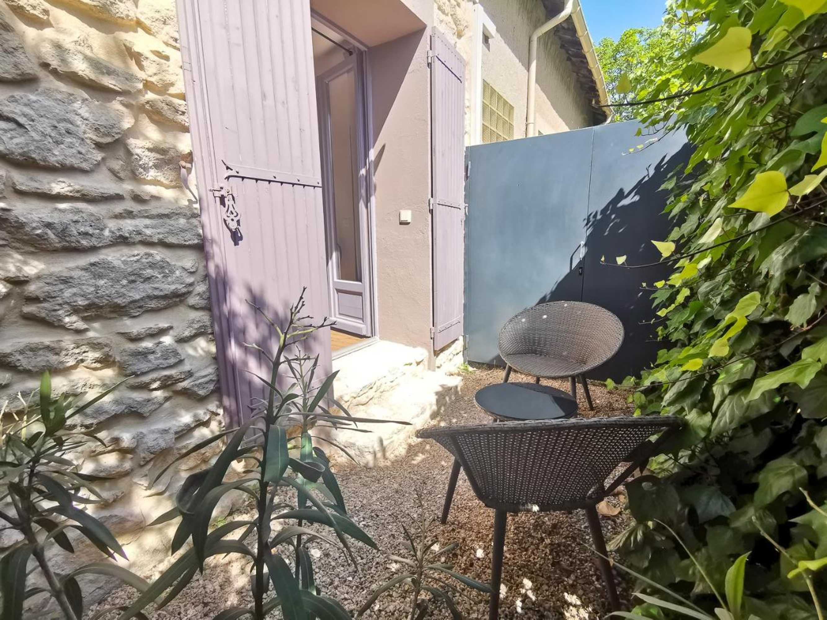 Gift card for Hôtel Sous Les Figuiers - Piscine, Parking, Centre Ville