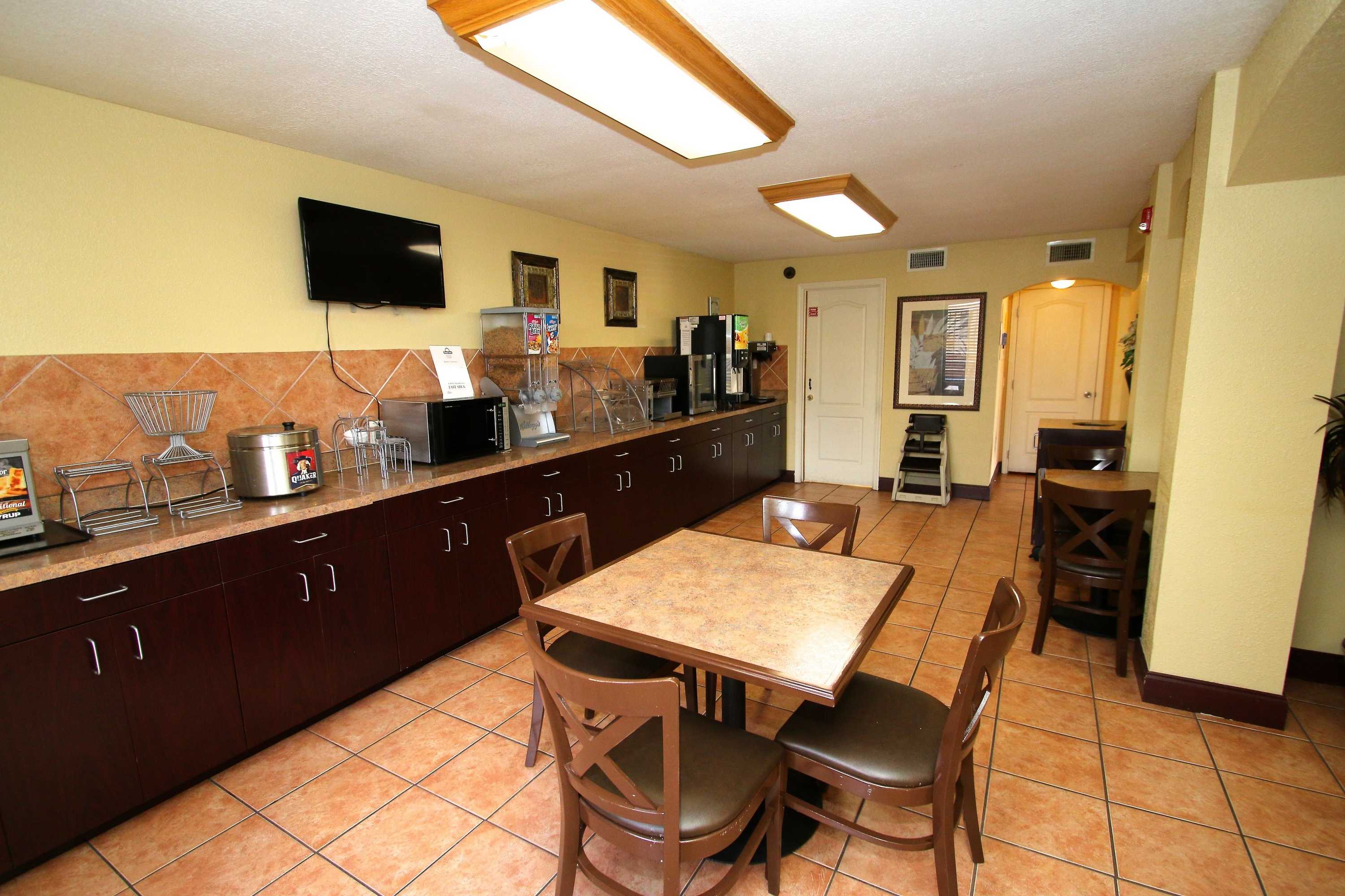 Gift card for Days Inn by Wyndham Kissimmee West Gift card for Days Inn by Wyndham Kissimmee West