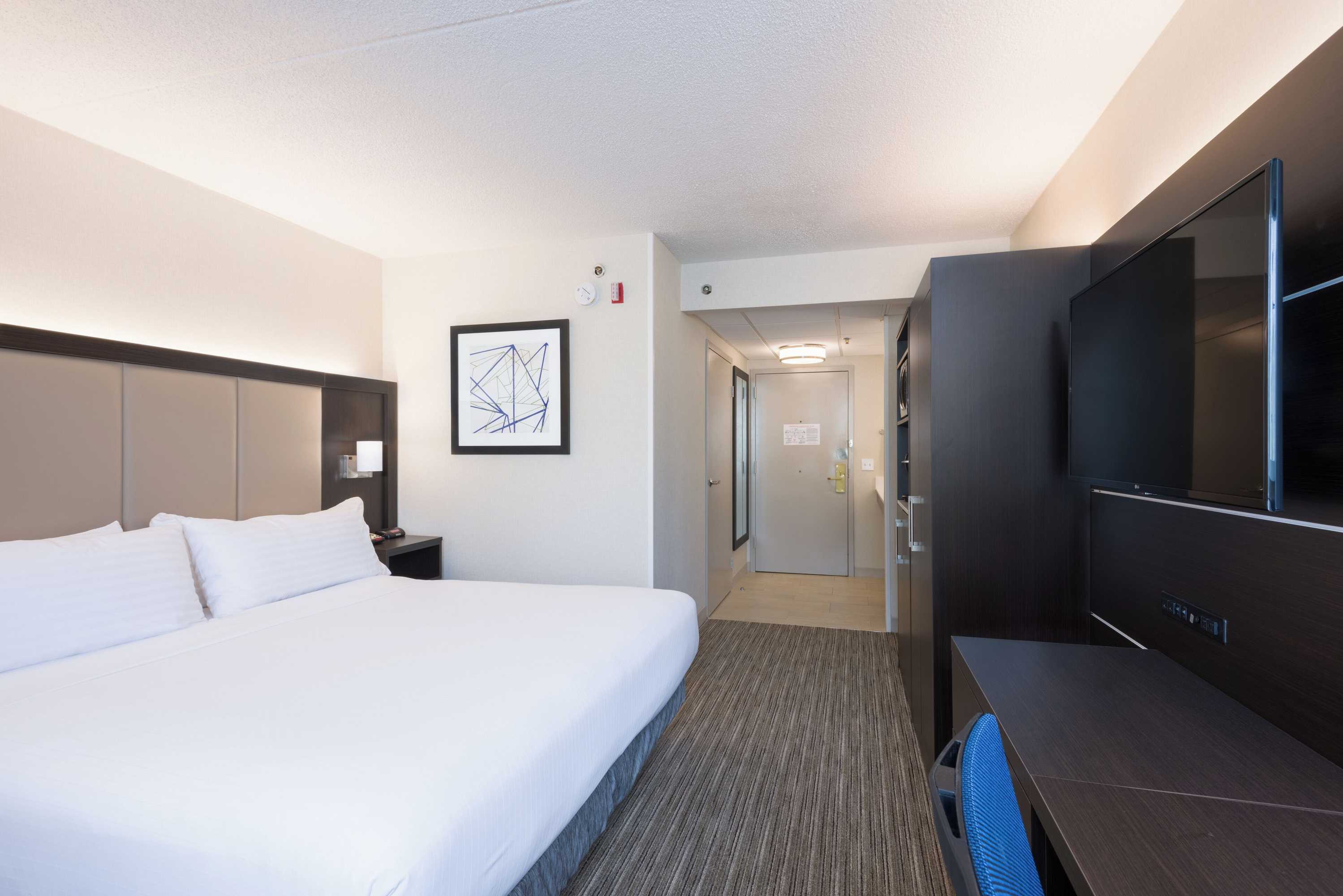 Gift card for Holiday Inn Express Ramsey-Mahwah by Ihg Gift card for Holiday Inn Express Ramsey-Mahwah by Ihg