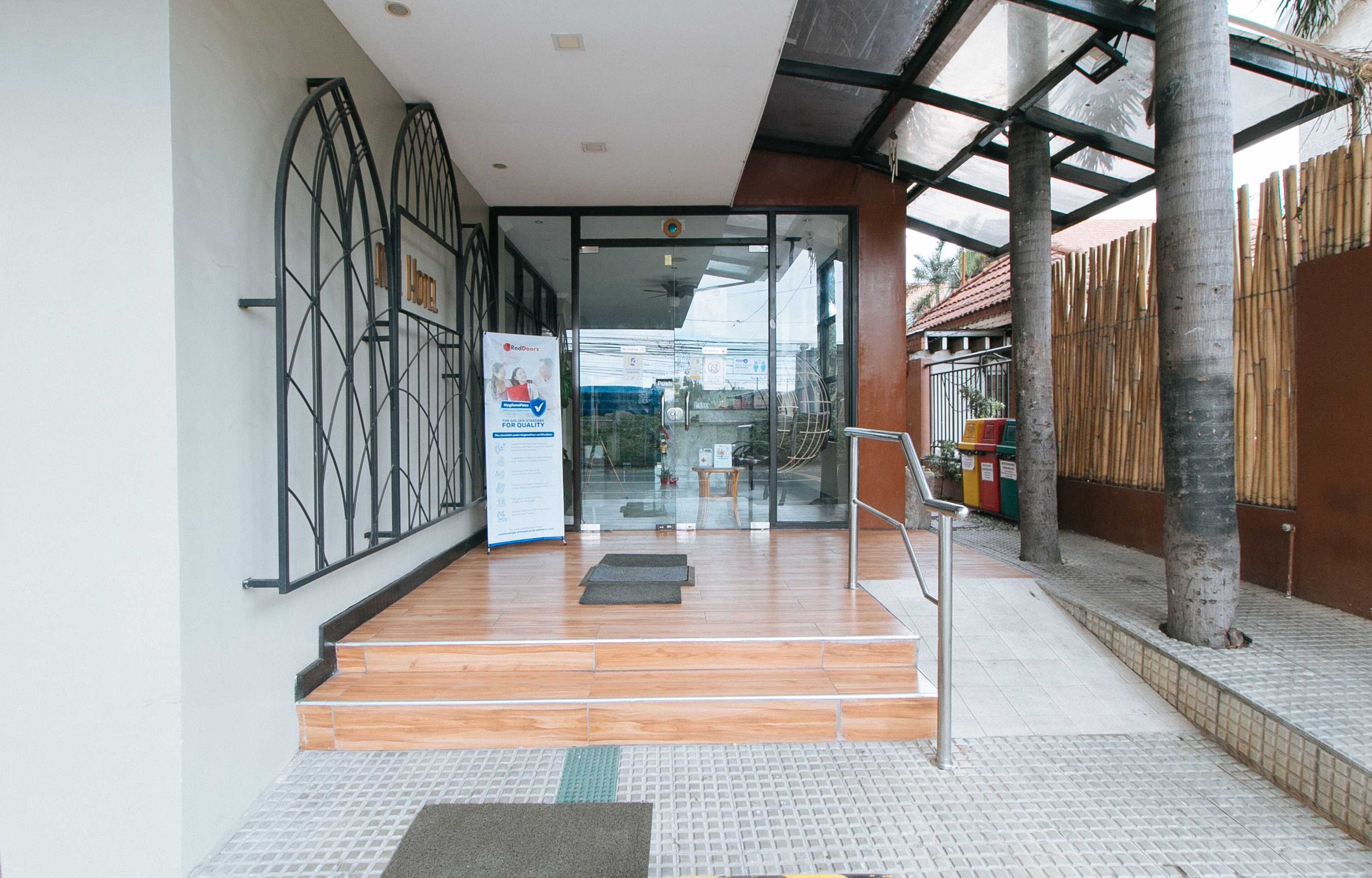Gift card for Reddoorz Plus at MM Hotel Las Pinas Former Reddoorz Plus Near Bamboo Organ Gift card for Reddoorz Plus at MM Hotel Las Pinas Former Reddoorz Plus Near Bamboo Organ
