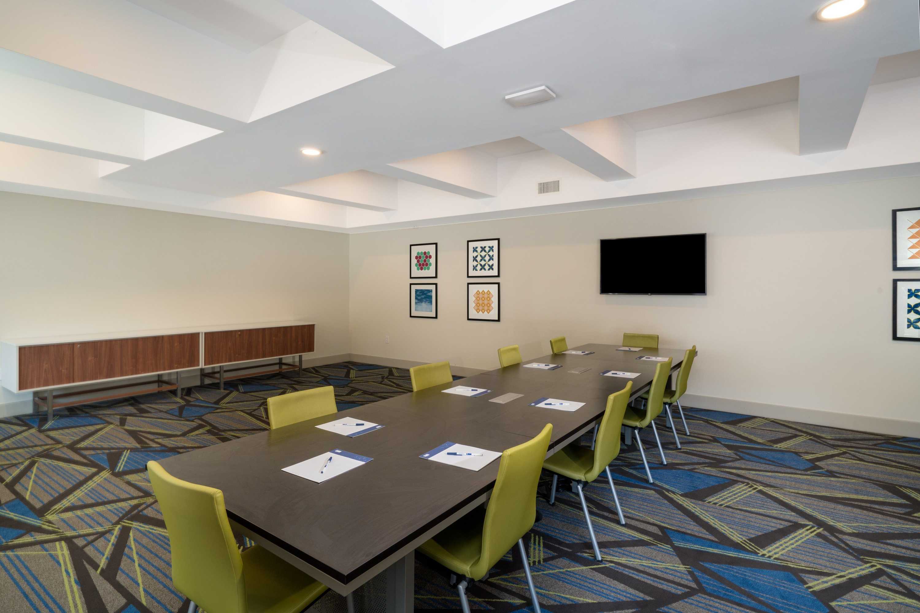 Gift card for Holiday Inn Express & Suites Dahlonega by Ihg Gift card for Holiday Inn Express & Suites Dahlonega by Ihg