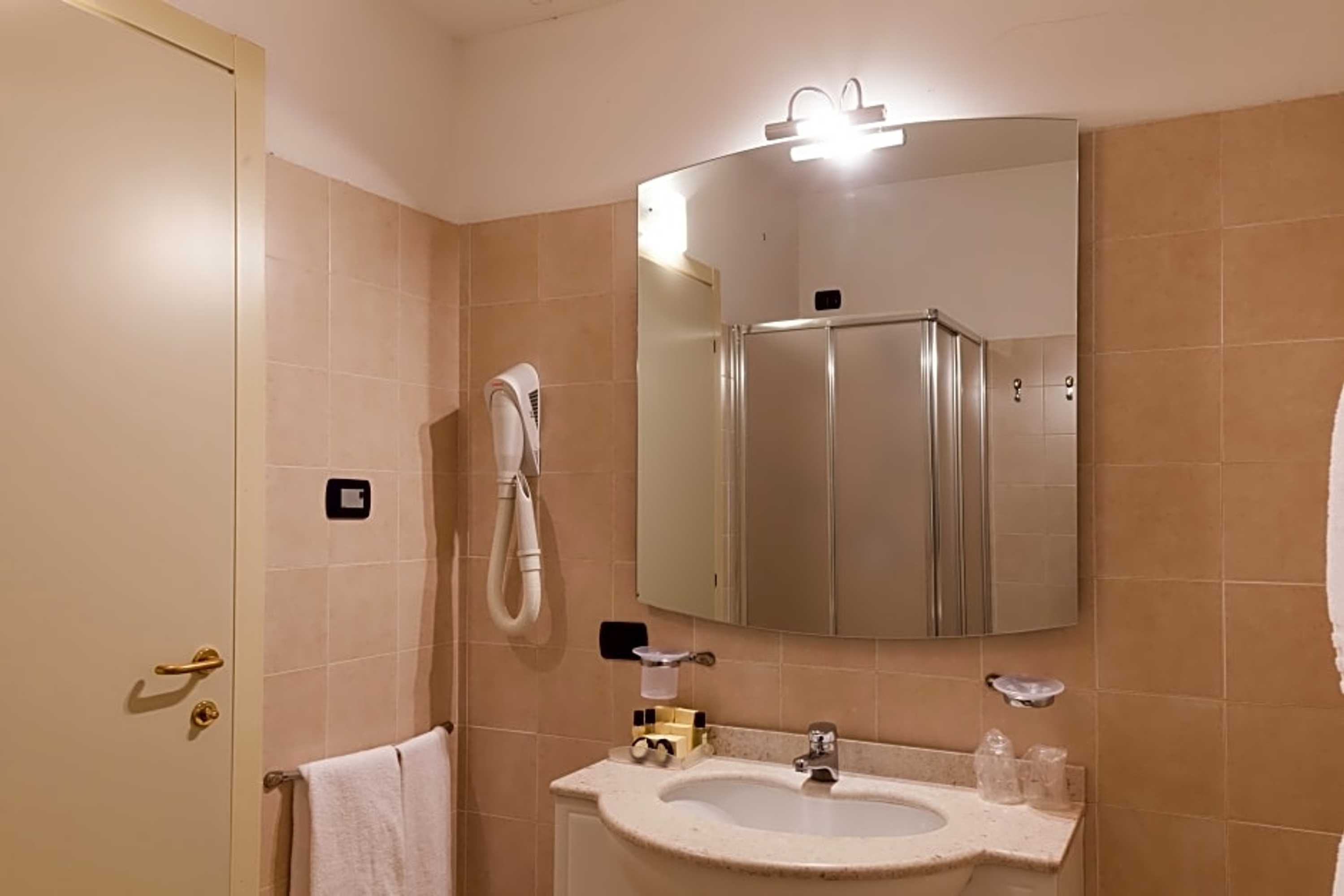 Gift card for Hotel Lovere Resort & Spa Gift card for Hotel Lovere Resort & Spa