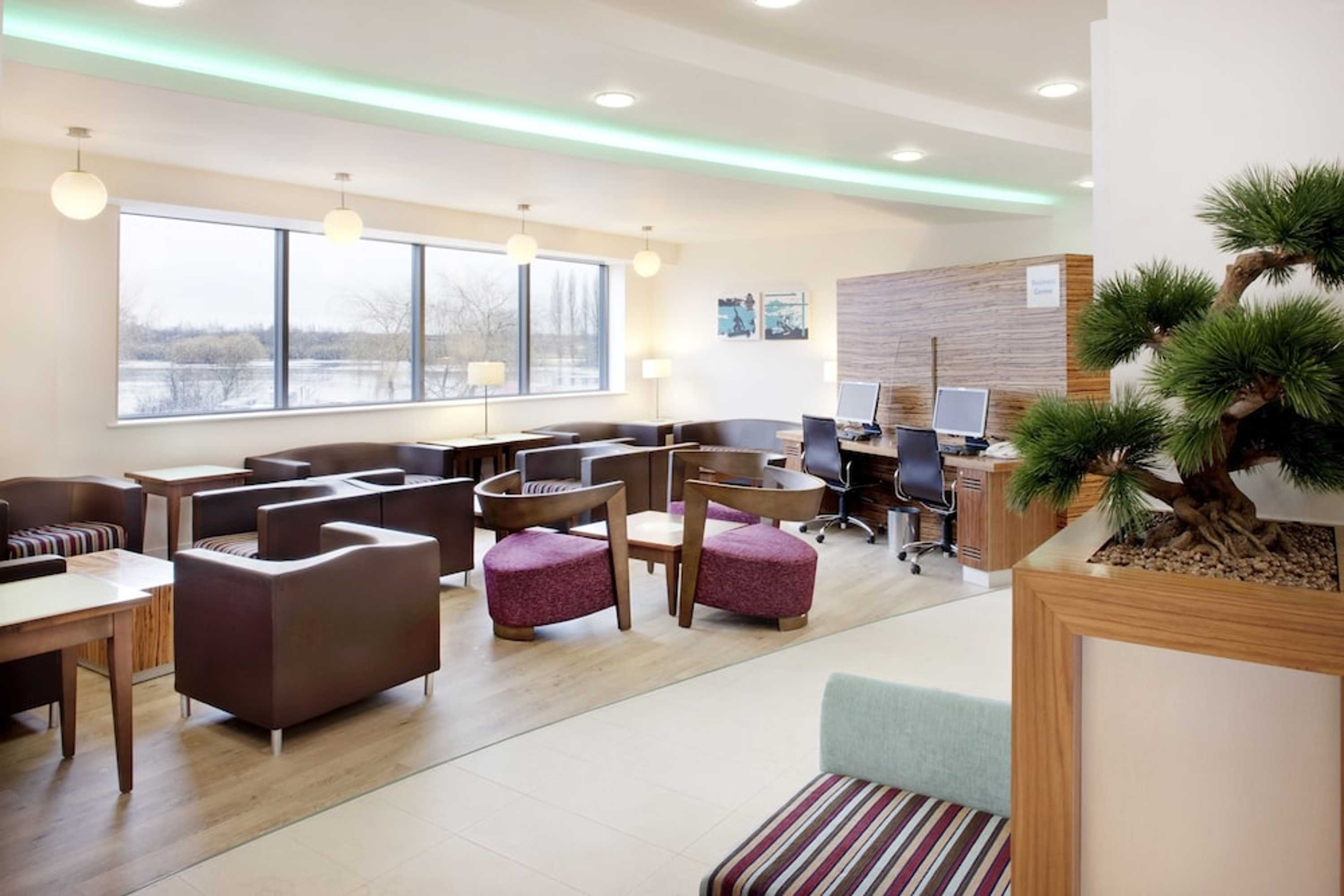 Gift card for Holiday Inn Express Tamworth by Ihg Gift card for Holiday Inn Express Tamworth by Ihg