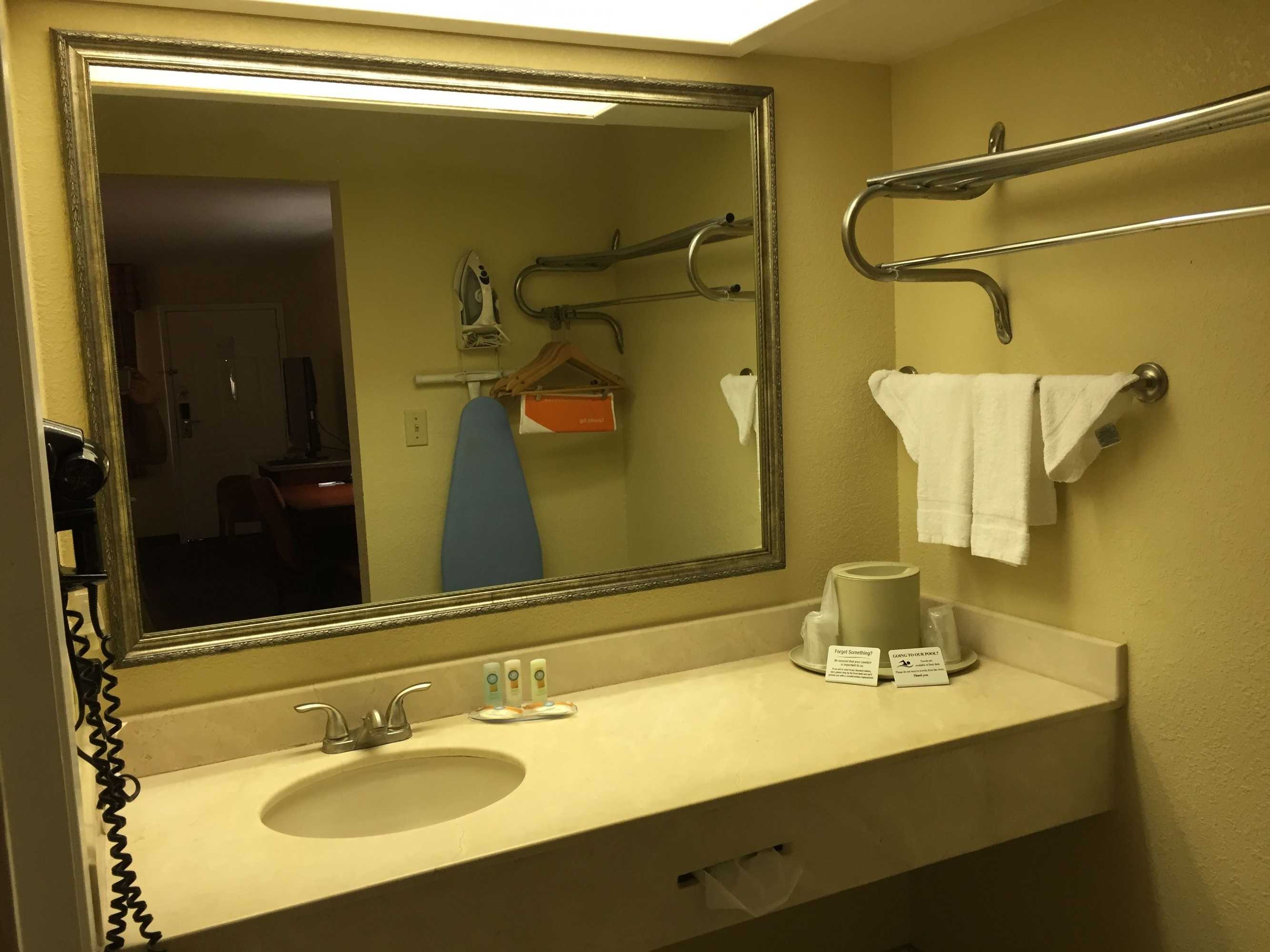 Gift card for Econo Lodge Inn & Suites Gift card for Econo Lodge Inn & Suites