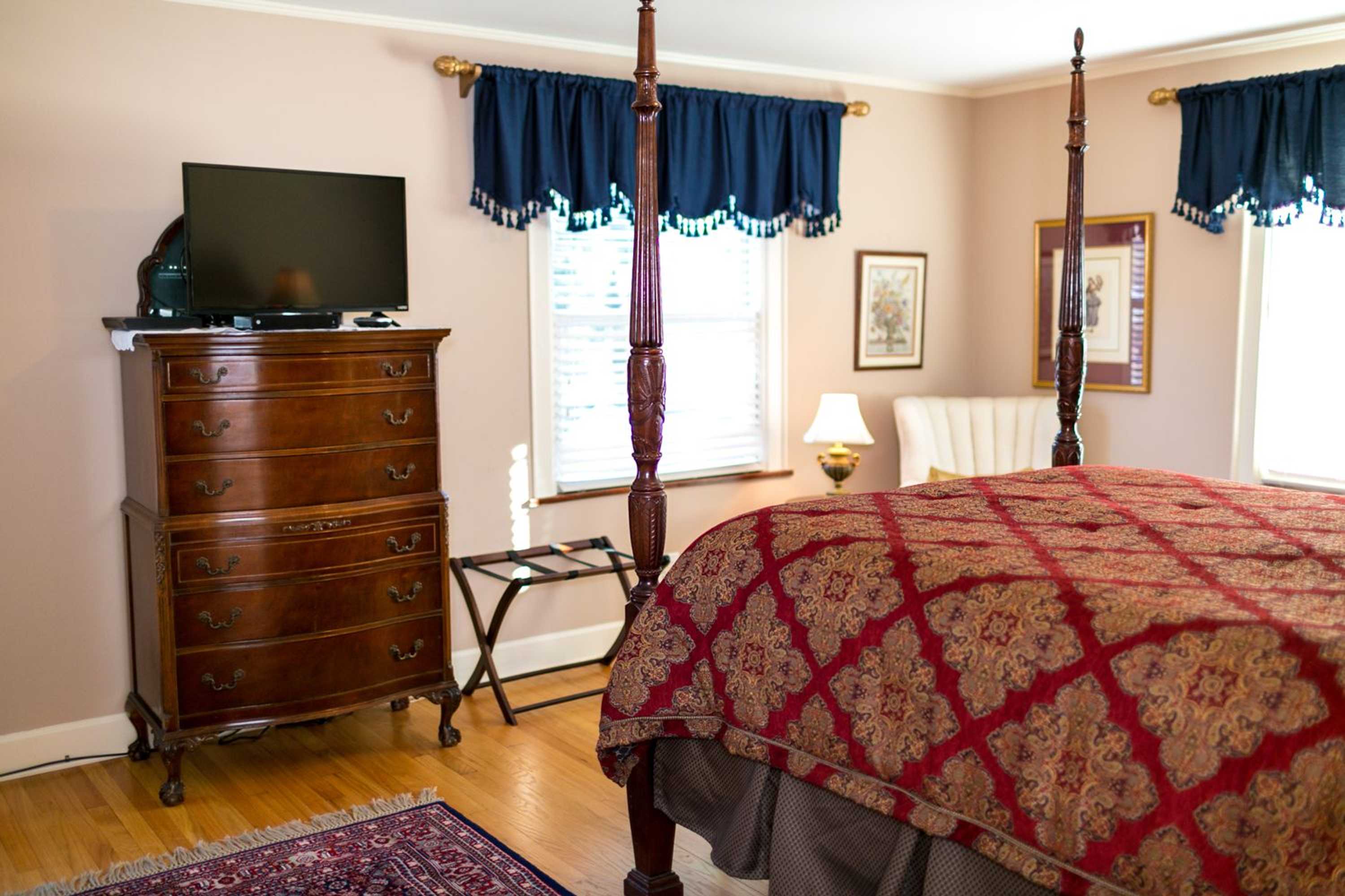 Gift card for 1810 Emerson House Bed & Breakfast - Adults Only Gift card for 1810 Emerson House Bed & Breakfast - Adults Only