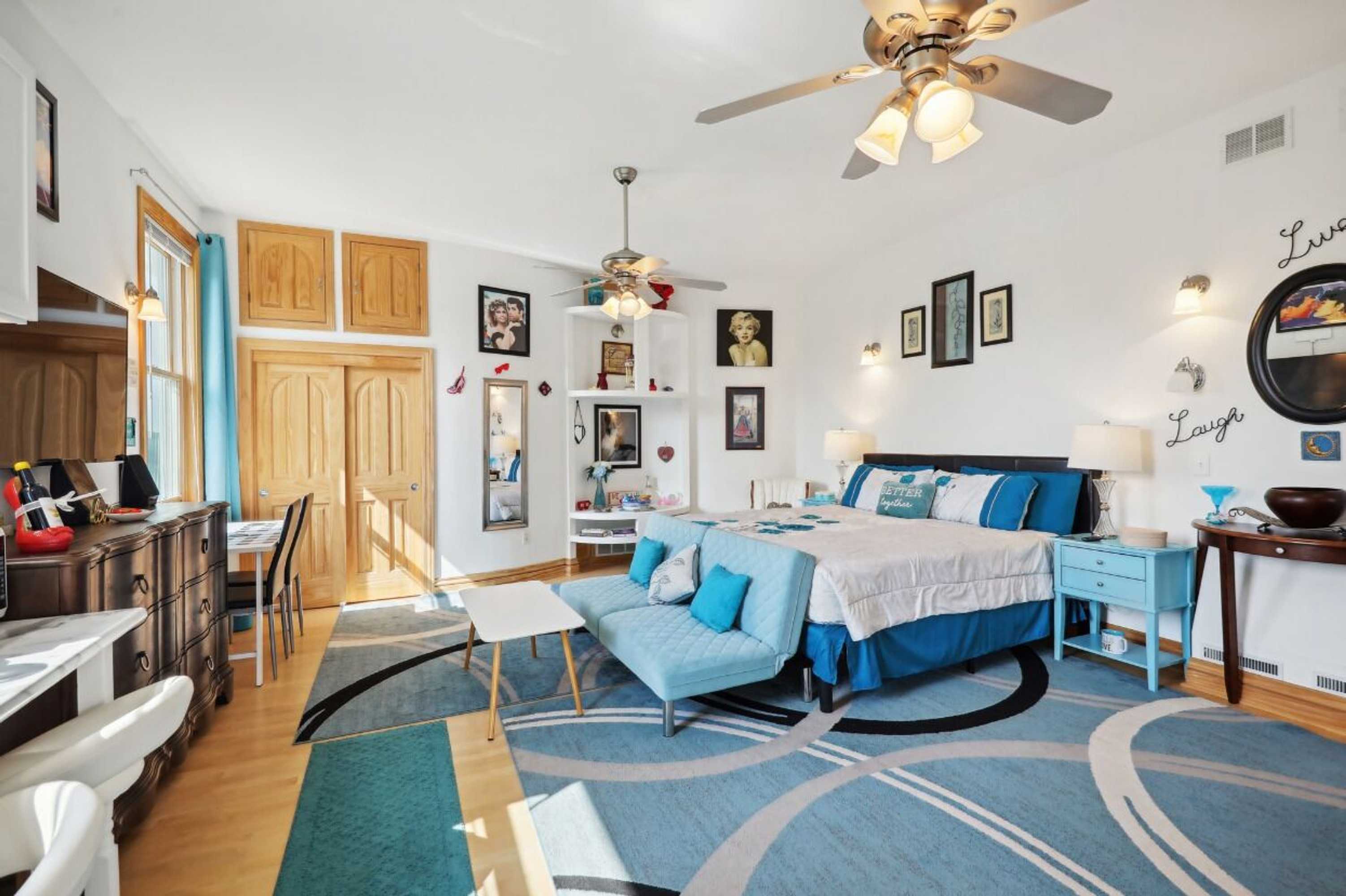 Gift card for The Starlight Tower Ocean Breeze Suite 1 Bedroom Apartment Hotel by Redawning