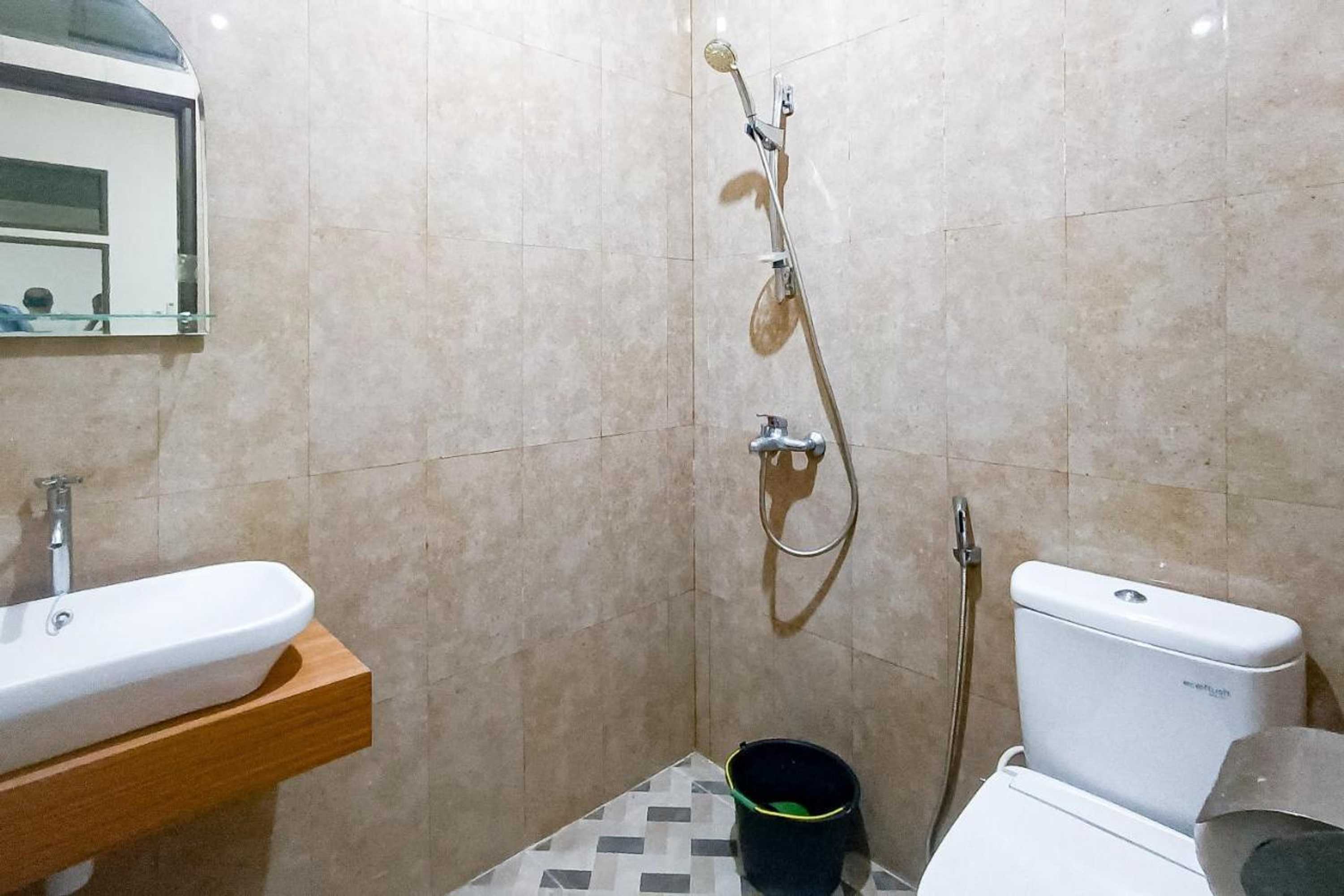 Gift card for Reddoorz at Rrr Guesthouse Mataram Gift card for Reddoorz at Rrr Guesthouse Mataram