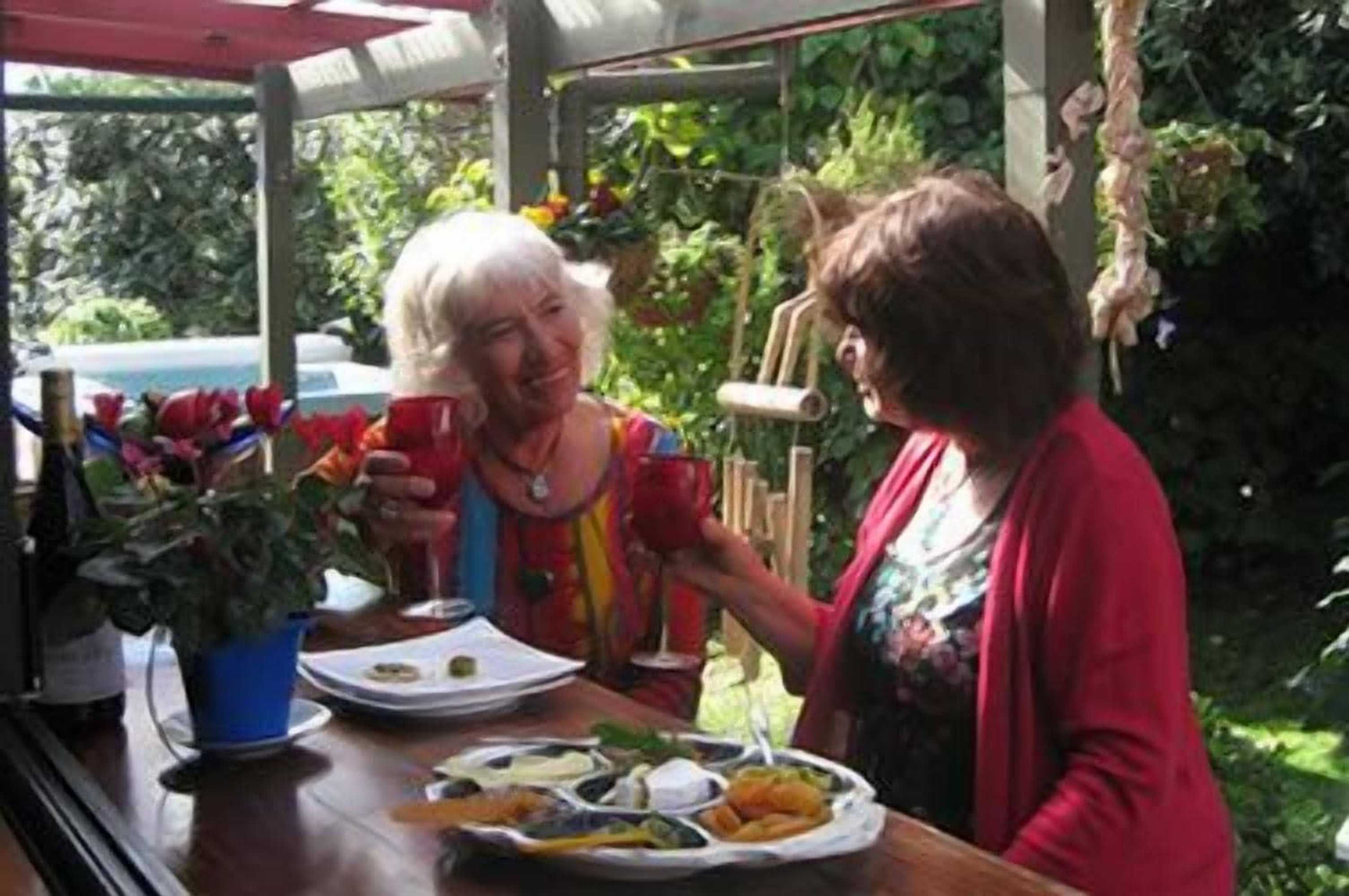Gift card for Moanarua Beach Cottage Gift card for Moanarua Beach Cottage