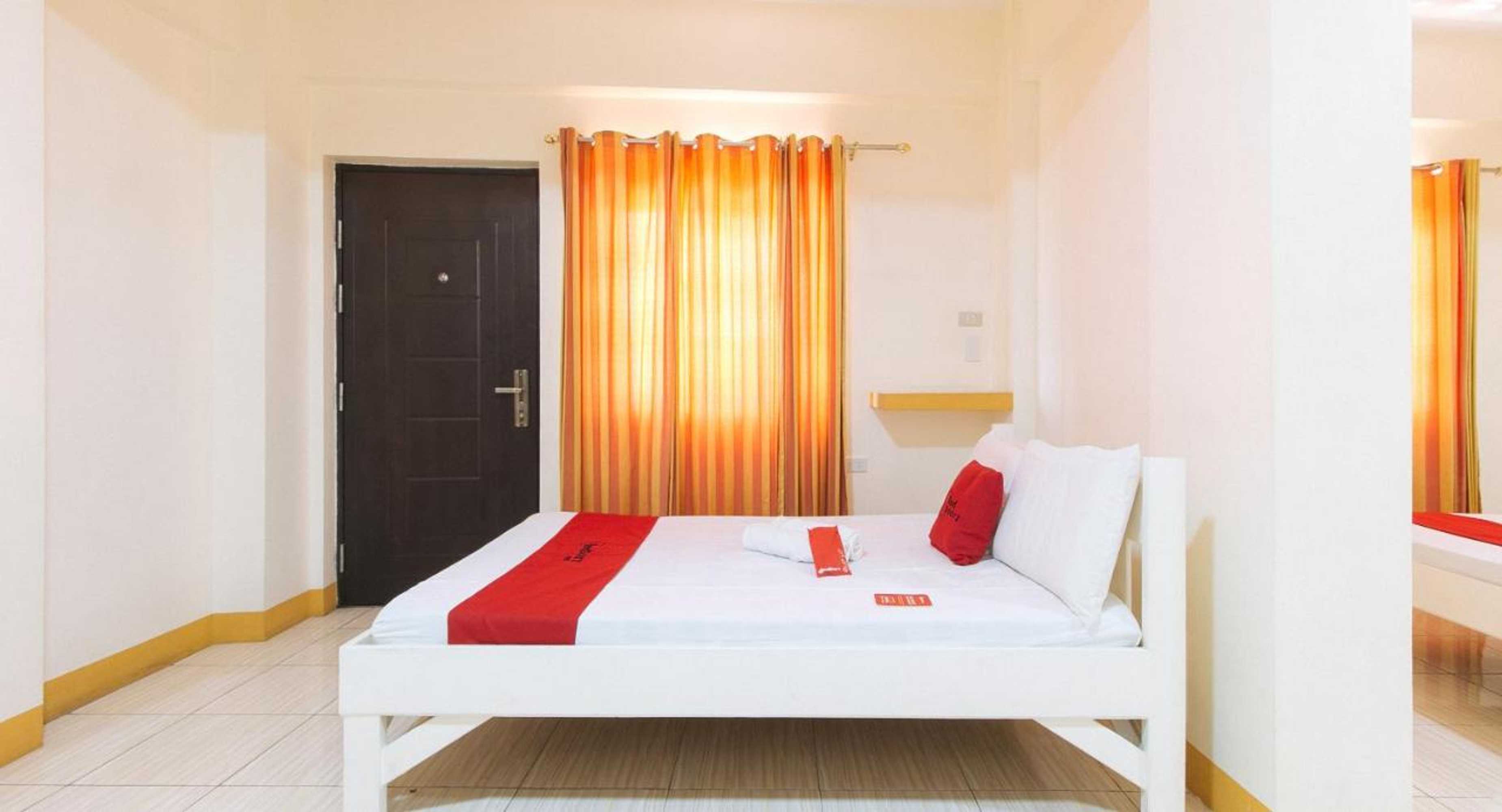Gift card for Reddoorz @ Golden Skye Hotel Guagua