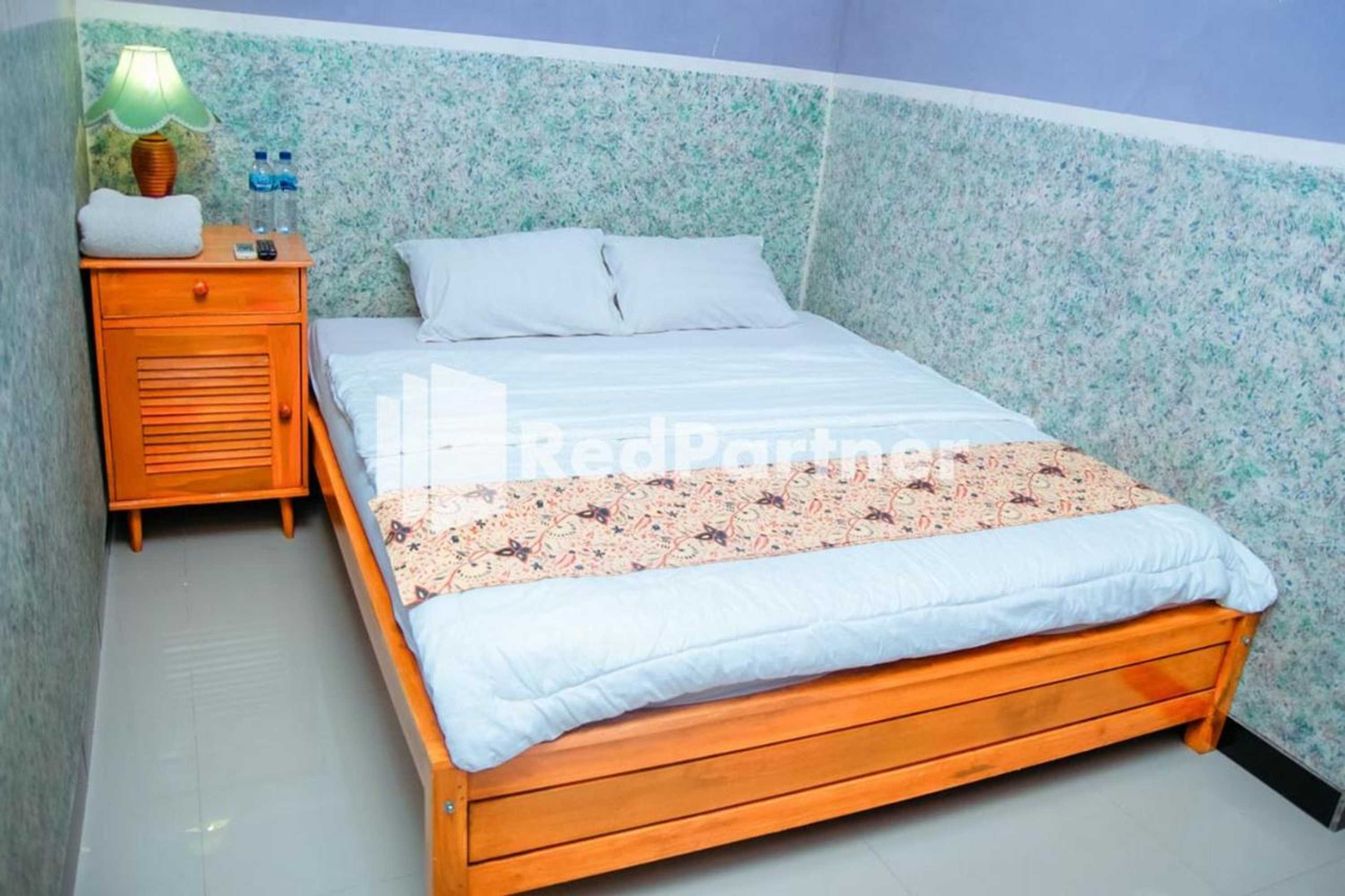 Gift card for Flamboyan Asri Syariah Mitra Reddoorz Near Kampung Inggris Pare