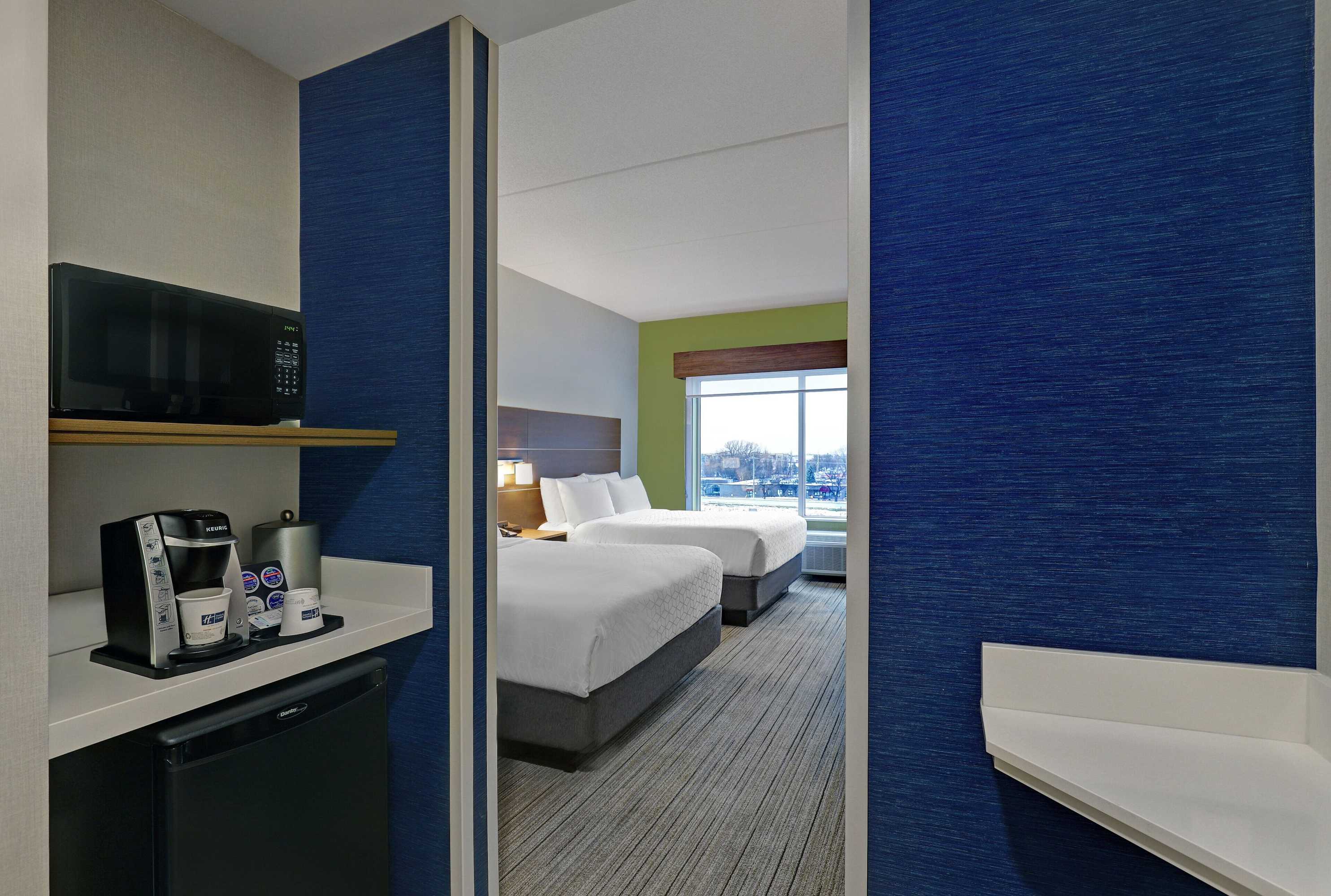 Gift card for Holiday Inn Express & Suites Collingwood by Ihg Gift card for Holiday Inn Express & Suites Collingwood by Ihg