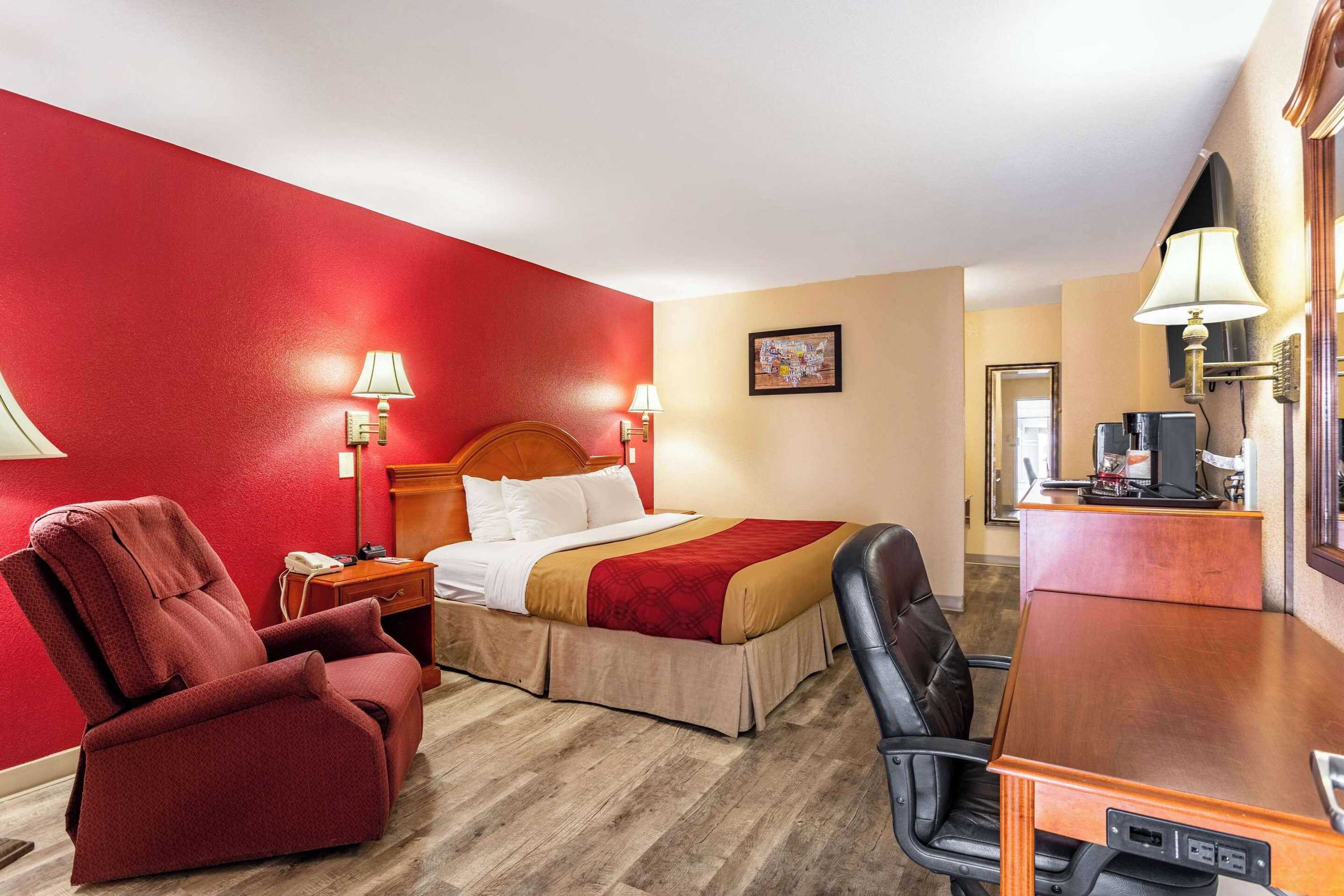 Gift card for Econo Lodge Inn & Suites Gift card for Econo Lodge Inn & Suites