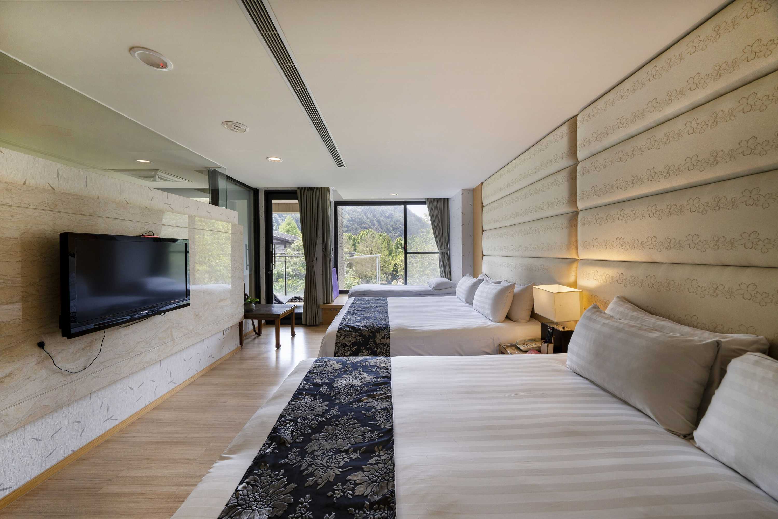 Gift card for Tai Yi Red Maple Resort