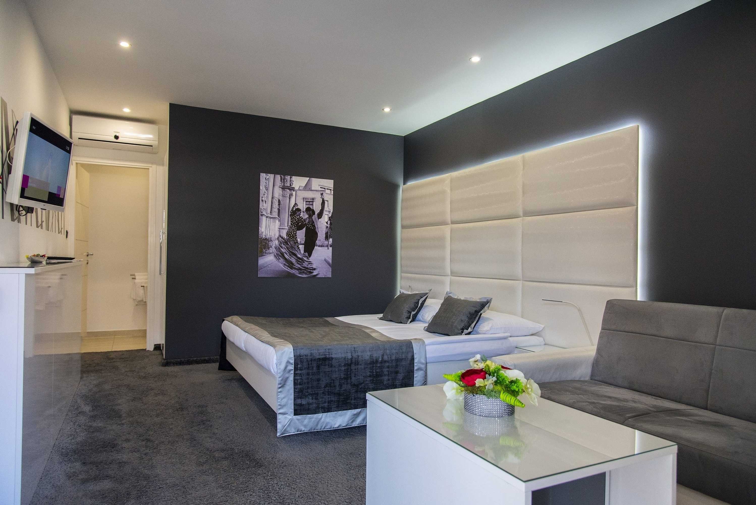 Gift card for Hotel Cool Zagreb Airport Gift card for Hotel Cool Zagreb Airport
