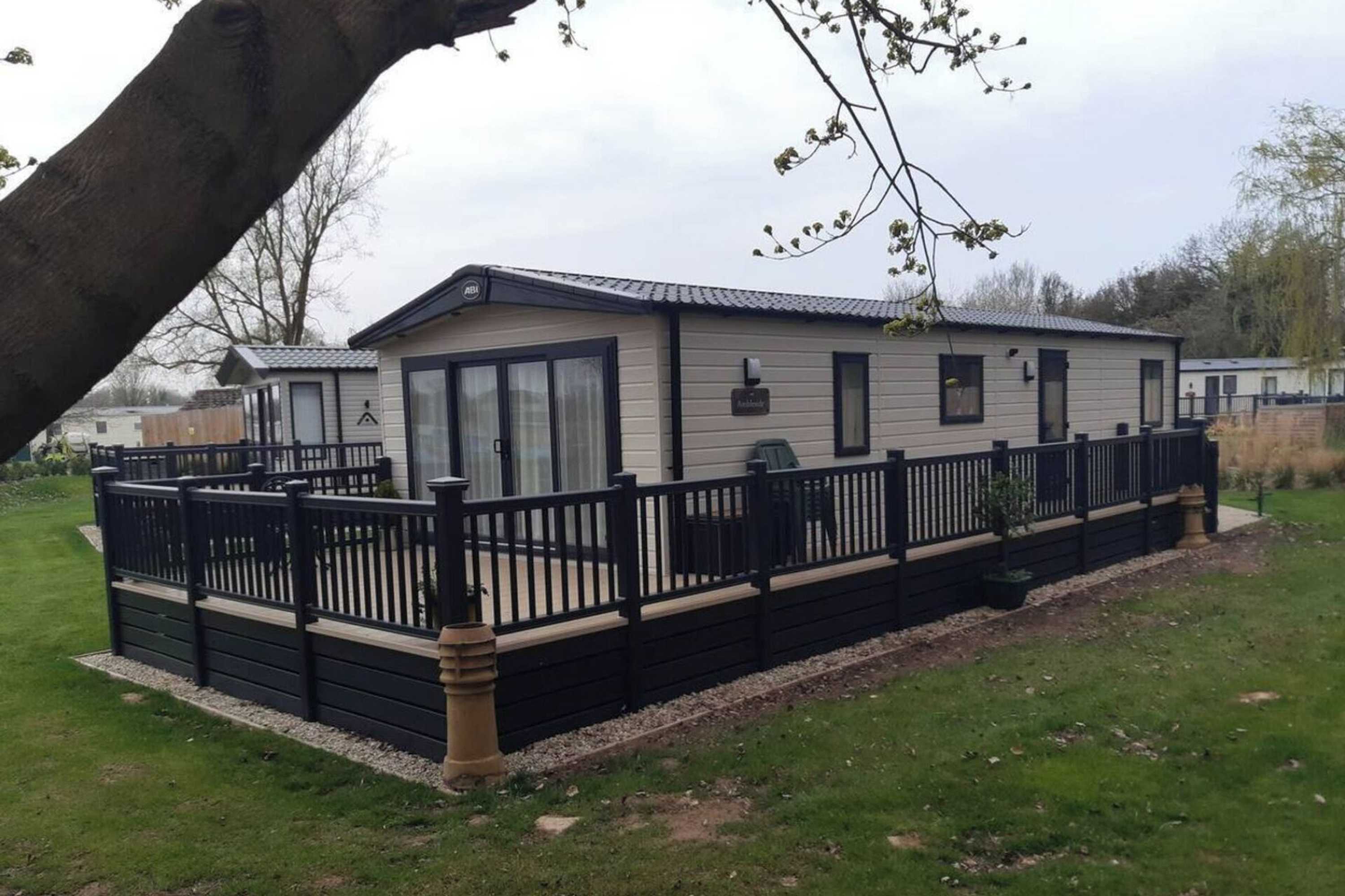 Gift card for 1 Bed Lodge Sleeps 4 - Pet Welcome - Fireplace Gift card for 1 Bed Lodge Sleeps 4 - Pet Welcome - Fireplace