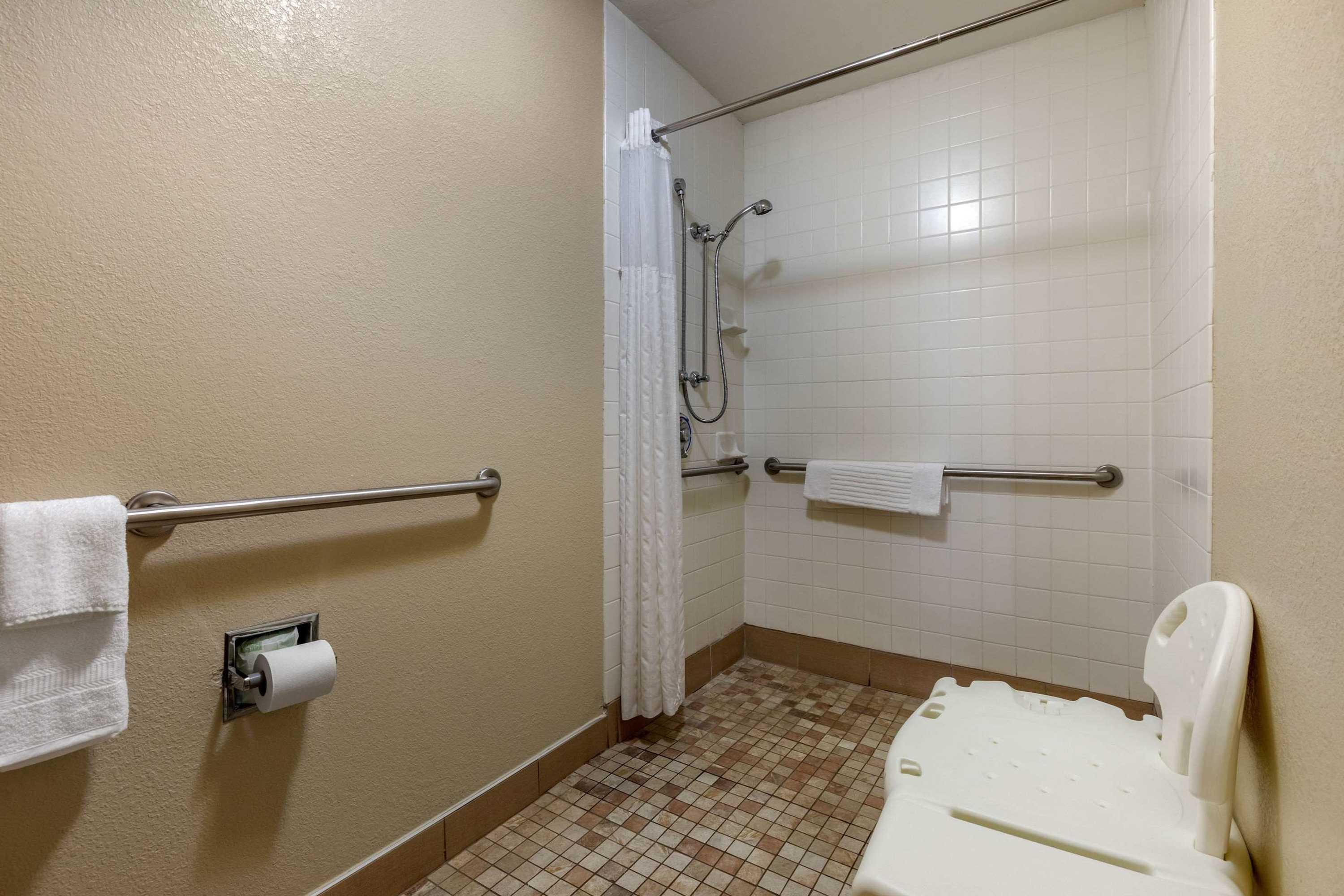 Gift card for Comfort Inn & Suites Kenosha-Pleasant Prairie