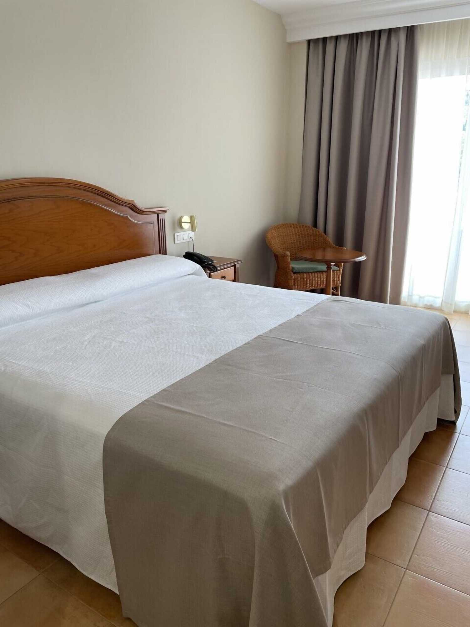 Gift card for Hotel Almijara – Mares Gift card for Hotel Almijara – Mares