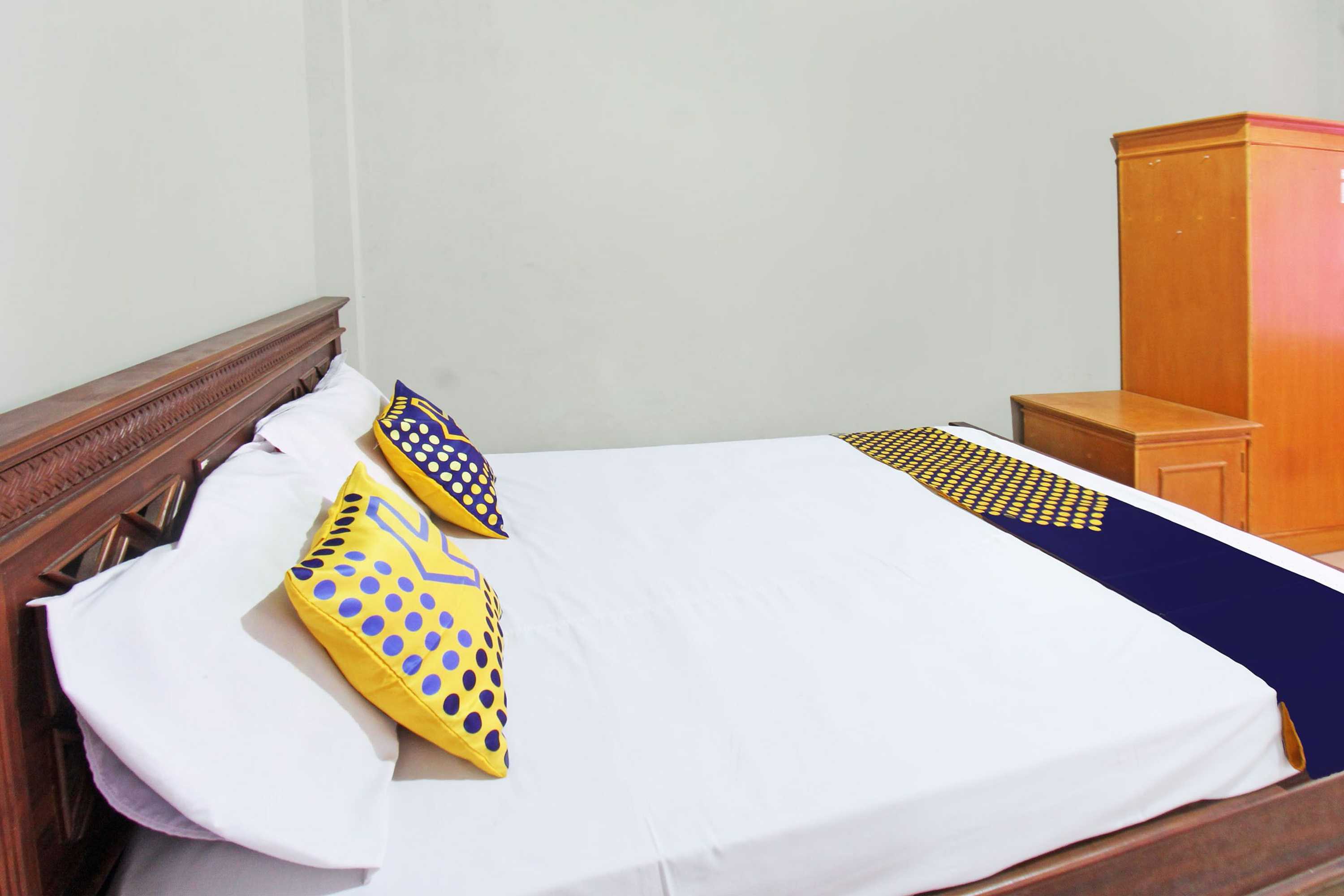 Gift card for Spot ON 92973 Madani Syariah Guesthouse Gift card for Spot ON 92973 Madani Syariah Guesthouse