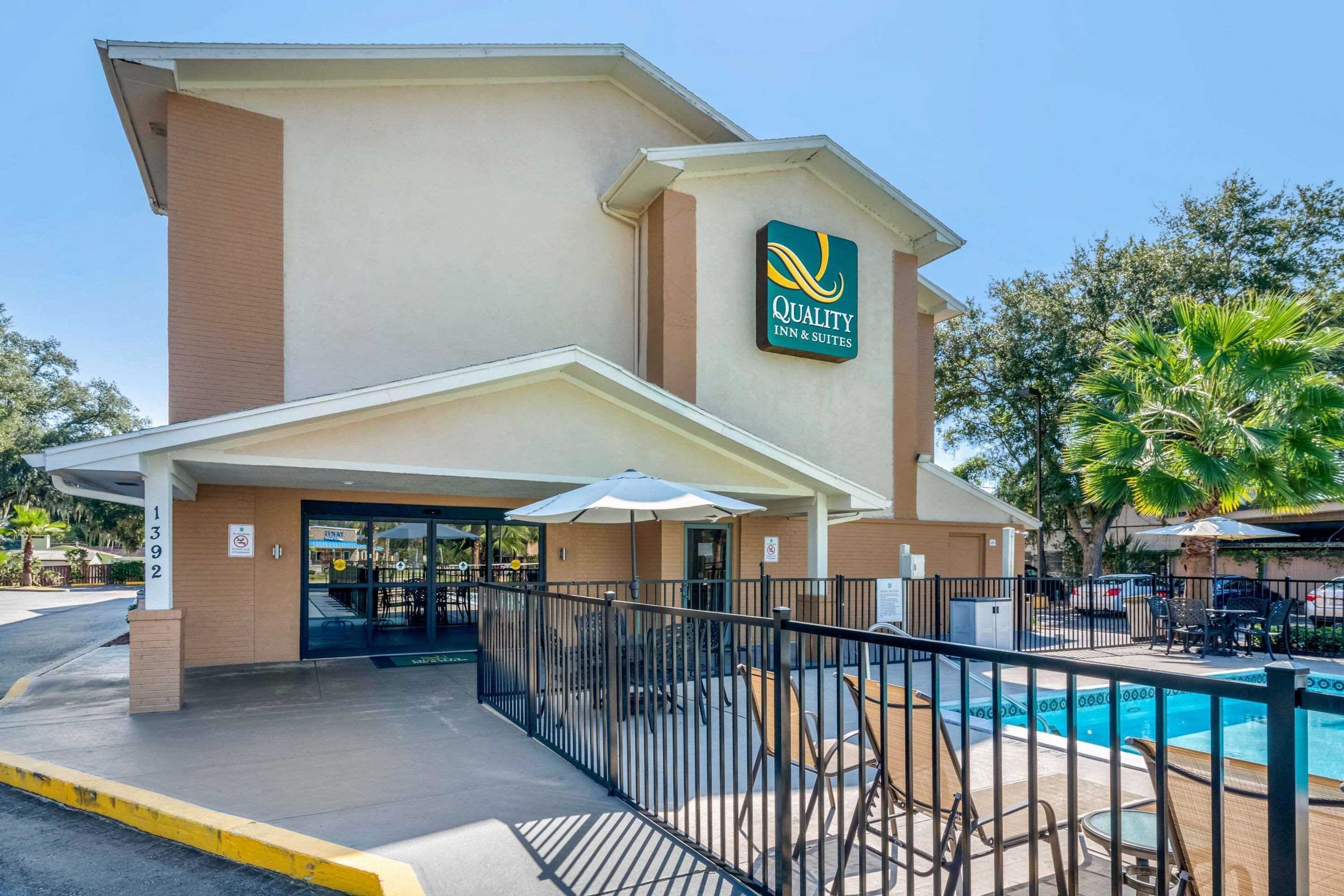 Gift card for Quality Inn & Suites Leesburg Chain of Lakes Gift card for Quality Inn & Suites Leesburg Chain of Lakes