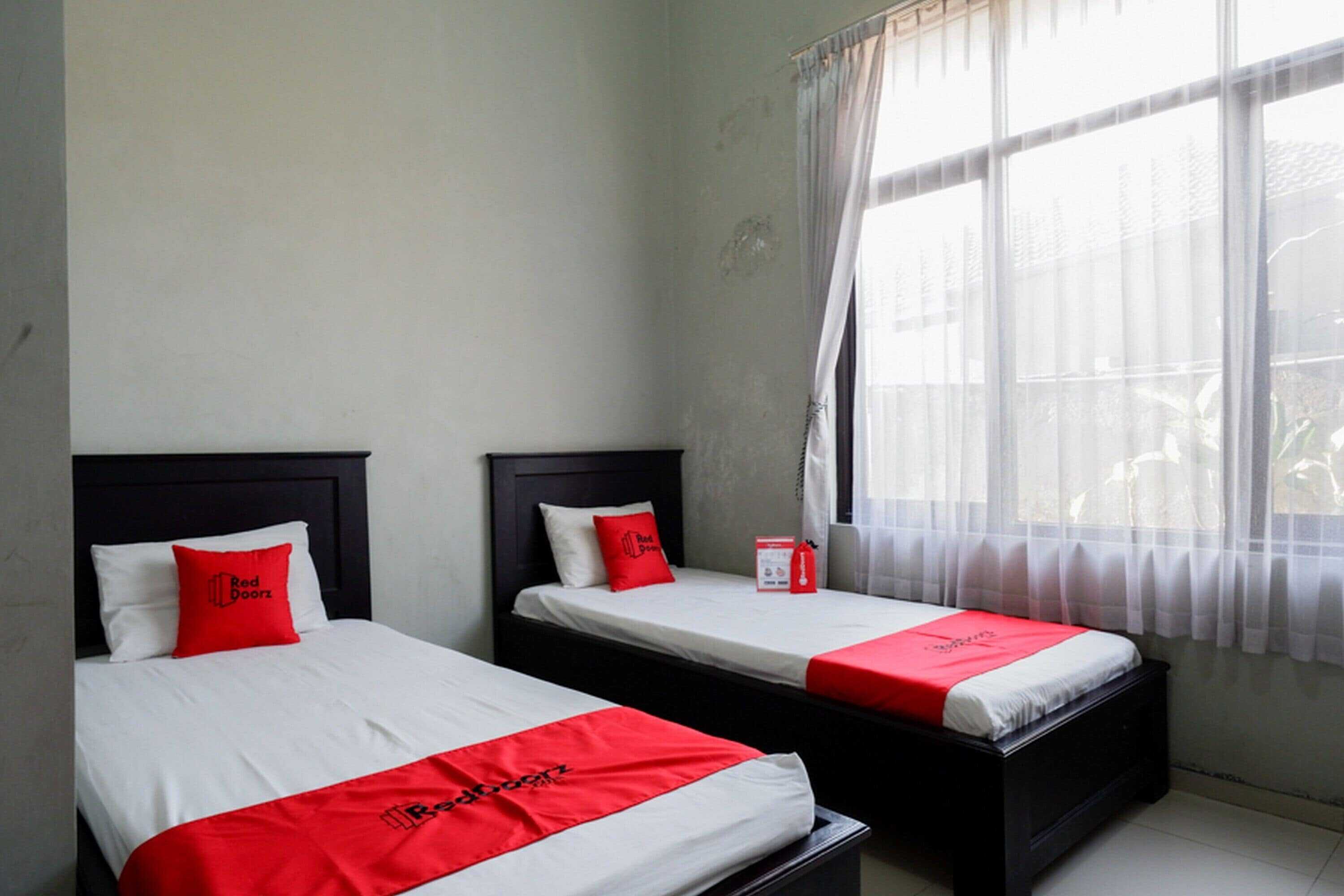 Gift card for Reddoorz Syariah Near Menara Kudus Gift card for Reddoorz Syariah Near Menara Kudus