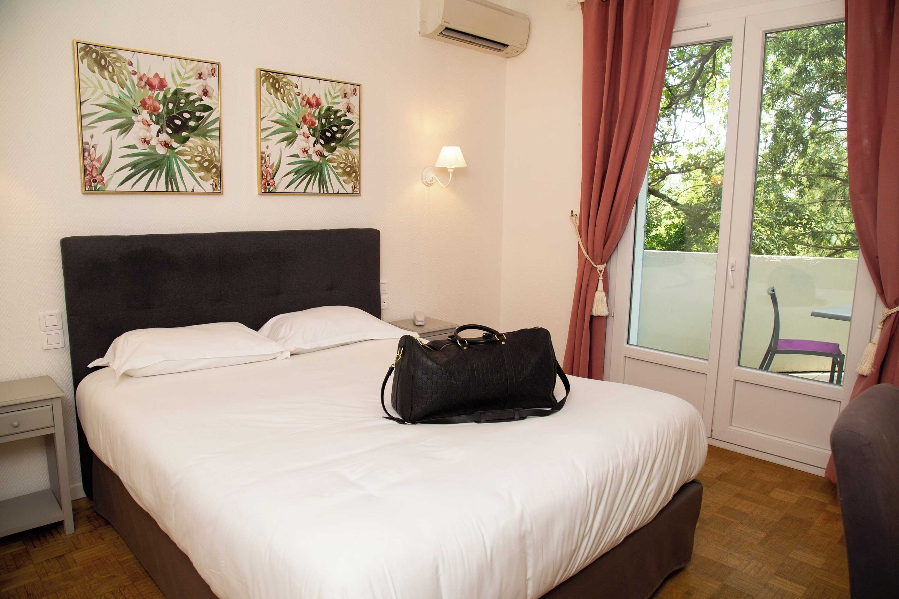 Gift card for Logis Hotel Le Blason de Provence Gift card for Logis Hotel Le Blason de Provence