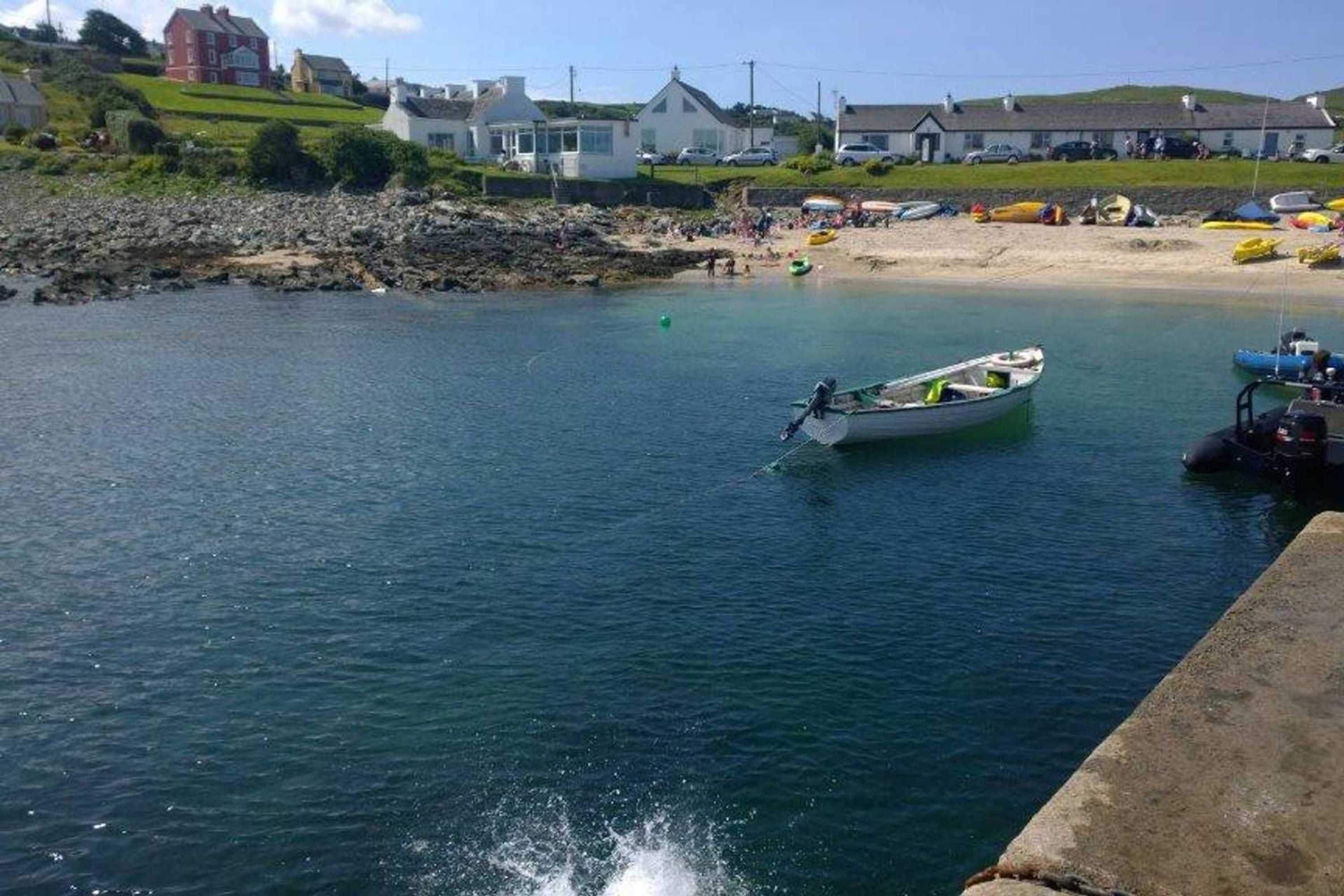 Gift card for Stunning Cottage on The Beach Portnoo, Narin