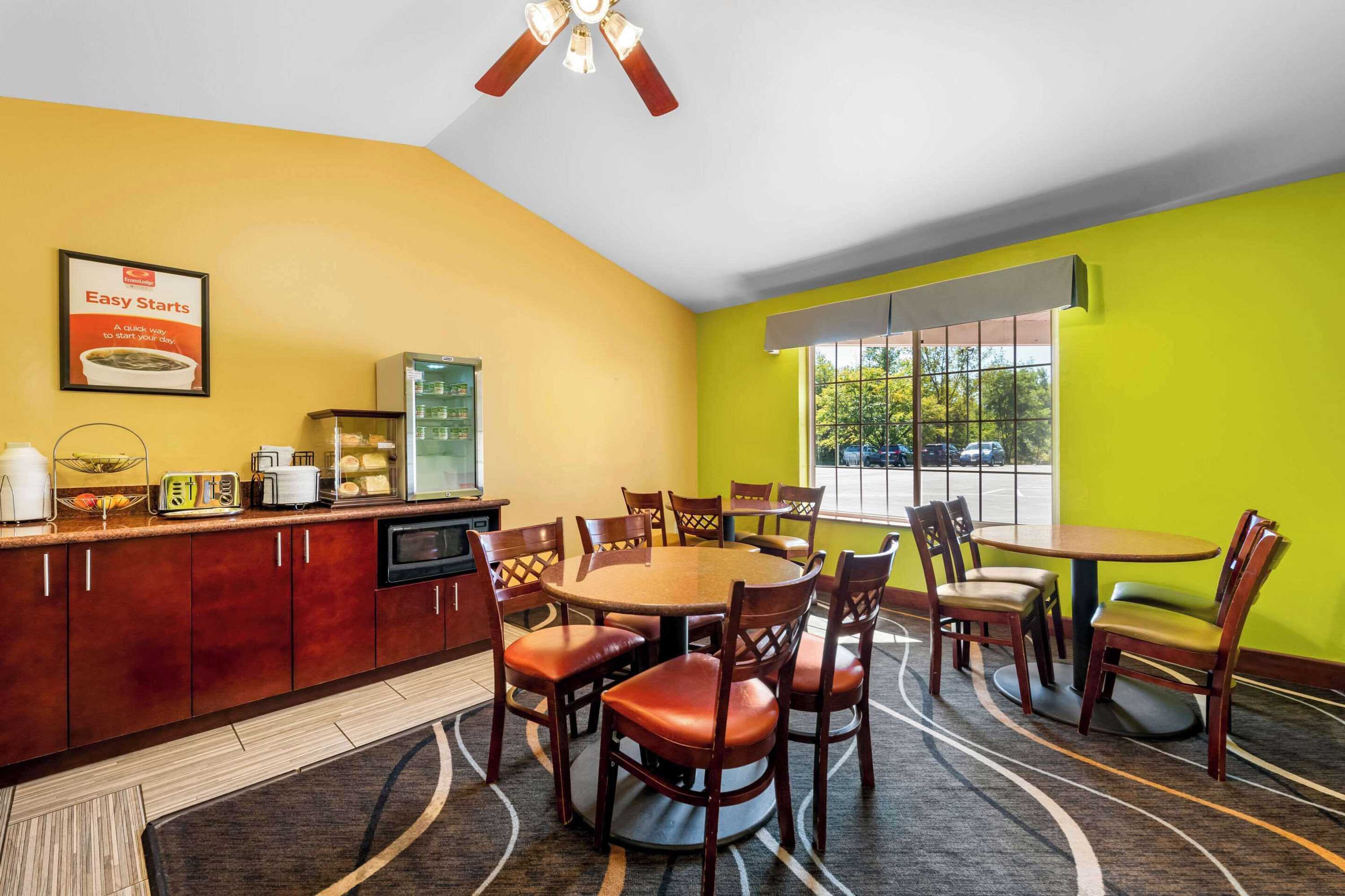 Gift card for Econo Lodge Inn & Suites Gift card for Econo Lodge Inn & Suites