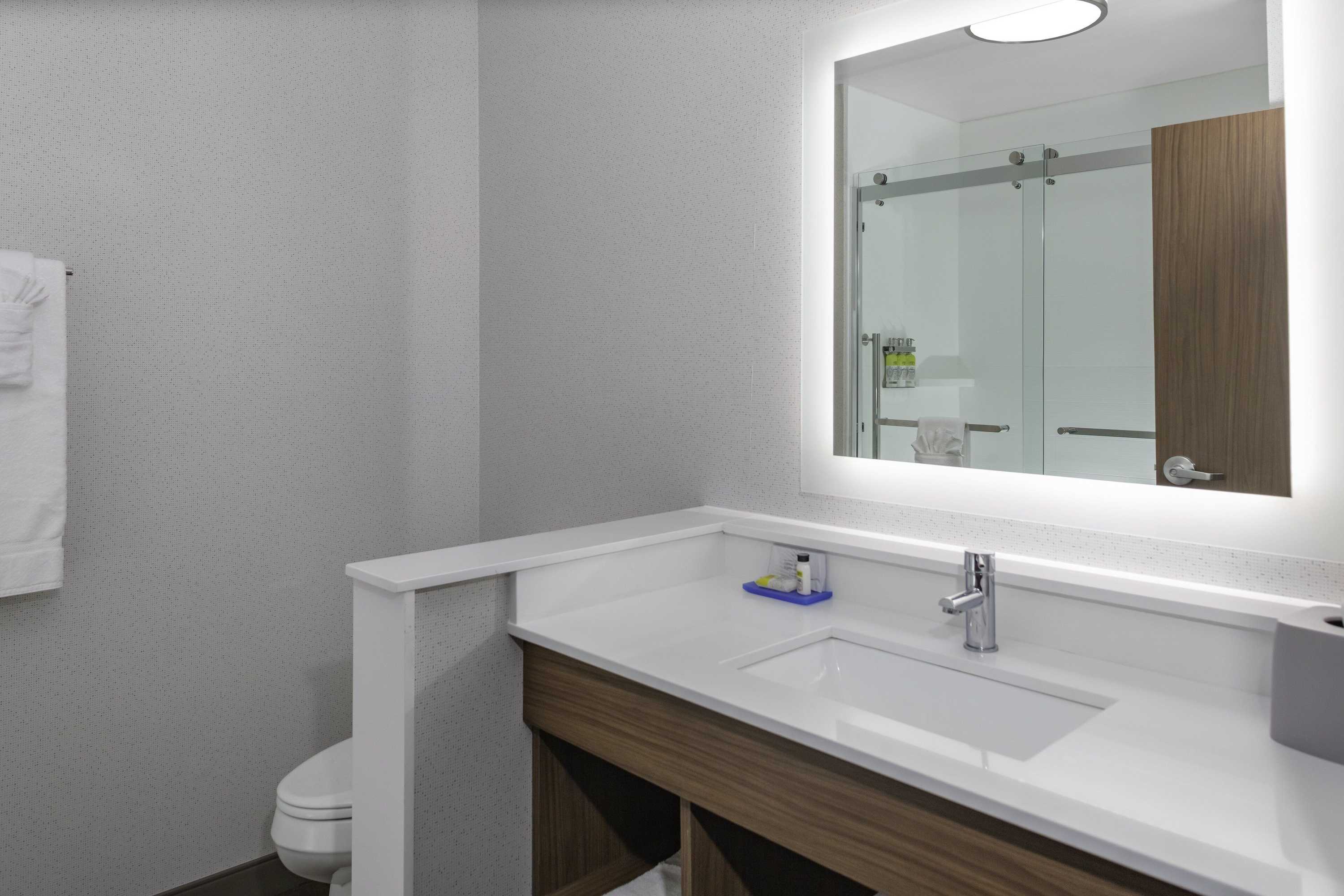 Gift card for Holiday Inn Express & Suites The Dalles by Ihg Gift card for Holiday Inn Express & Suites The Dalles by Ihg