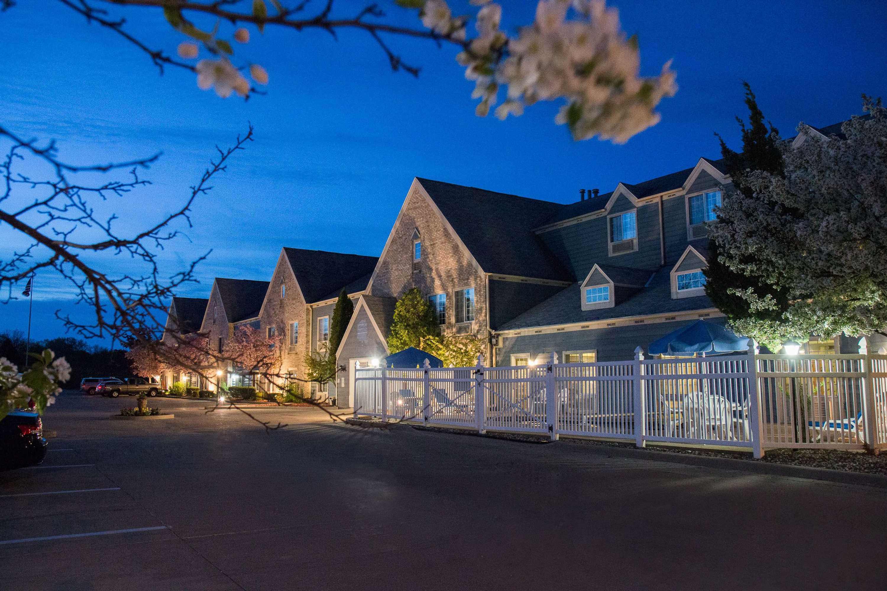 Gift card for Baymont by Wyndham Mequon Milwaukee Area Gift card for Baymont by Wyndham Mequon Milwaukee Area