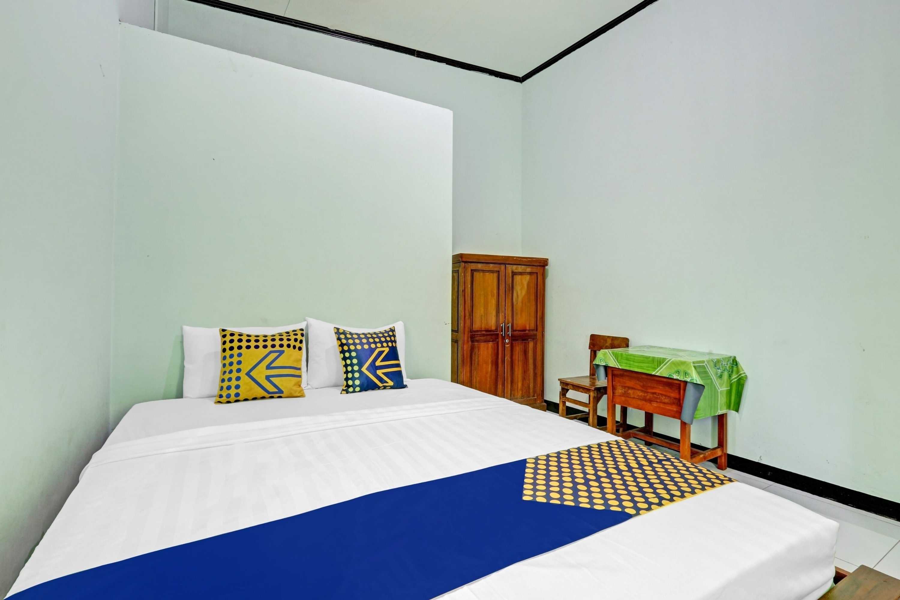 Gift card for Spot ON 90760 Homestay Al Madina Syariah