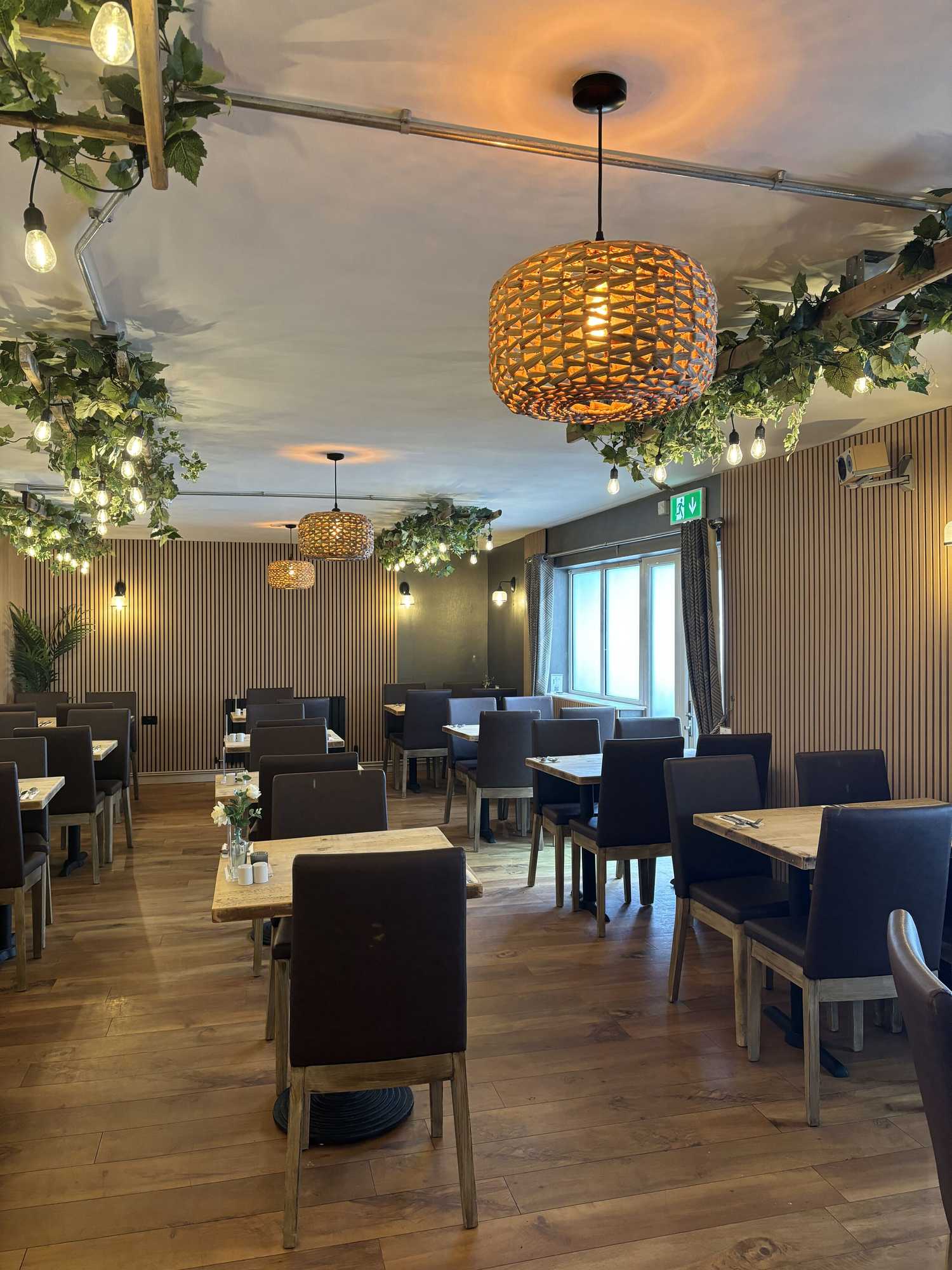 Gift card for Twin Oaks Hotel