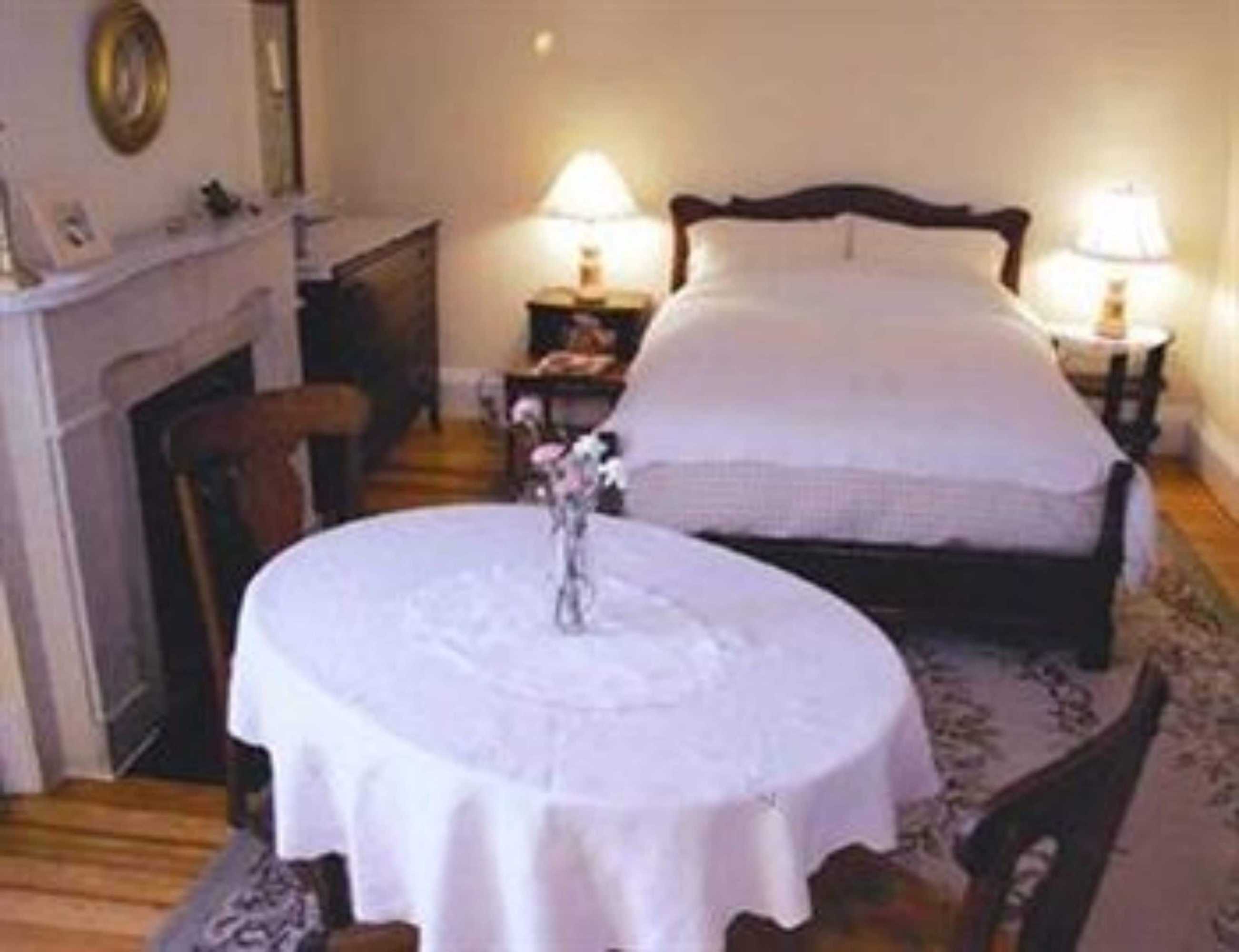 Gift card for Victorian Bed & Breakfast Gift card for Victorian Bed & Breakfast