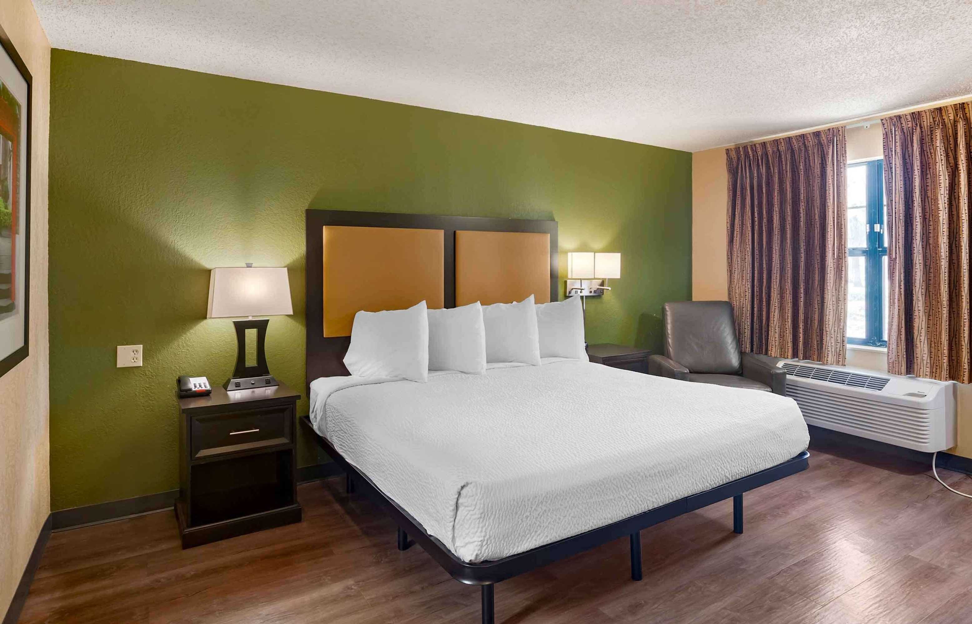 Gift card for Extended Stay America Suites Palm Springs Airport Gift card for Extended Stay America Suites Palm Springs Airport