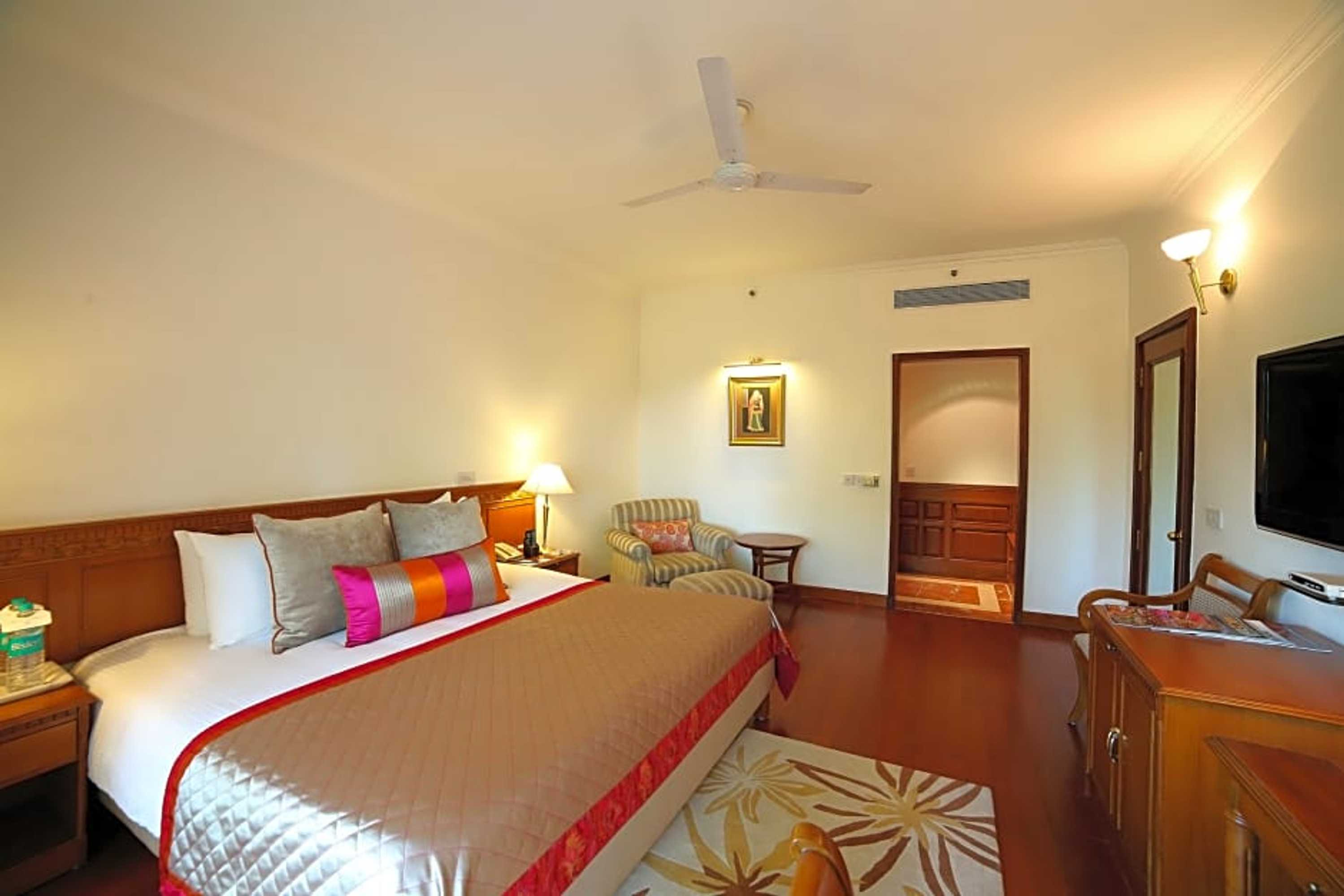 Gift card for Jaypee Palace Hotel & Convention Centre, Agra Gift card for Jaypee Palace Hotel & Convention Centre, Agra
