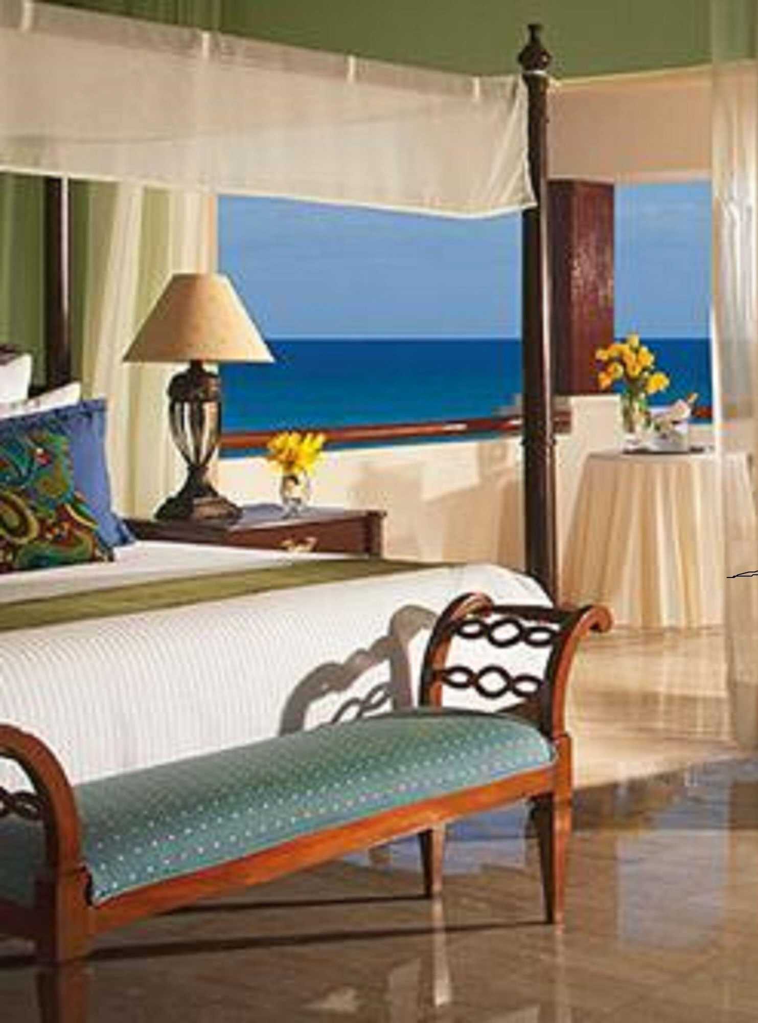Gift card for Dreams Sapphire Resort & Spa - All Inclusive Gift card for Dreams Sapphire Resort & Spa - All Inclusive