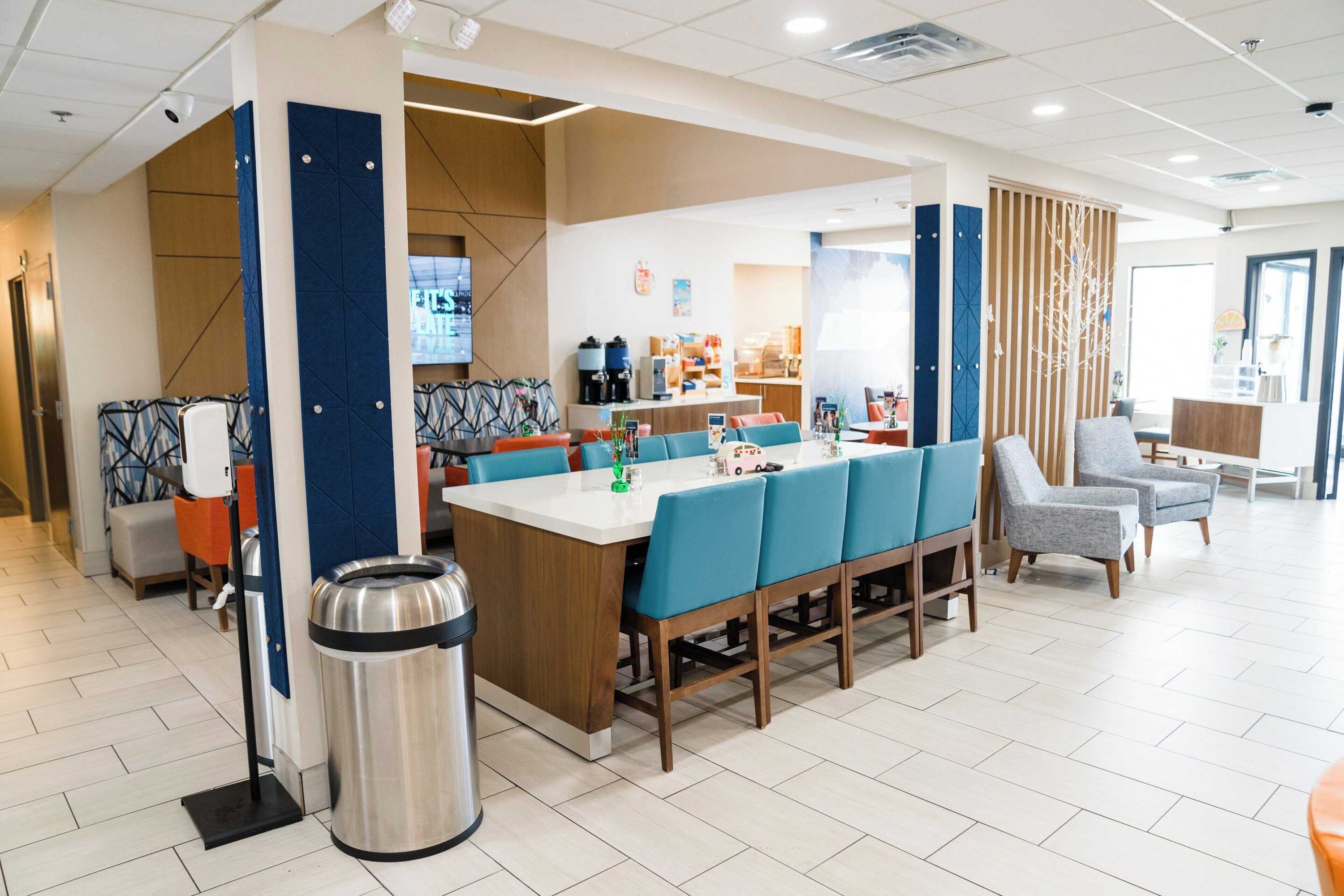 Gift card for Holiday Inn Express & Suites Knoxville-North-I-75 Exit 112 by Ihg Gift card for Holiday Inn Express & Suites Knoxville-North-I-75 Exit 112 by Ihg