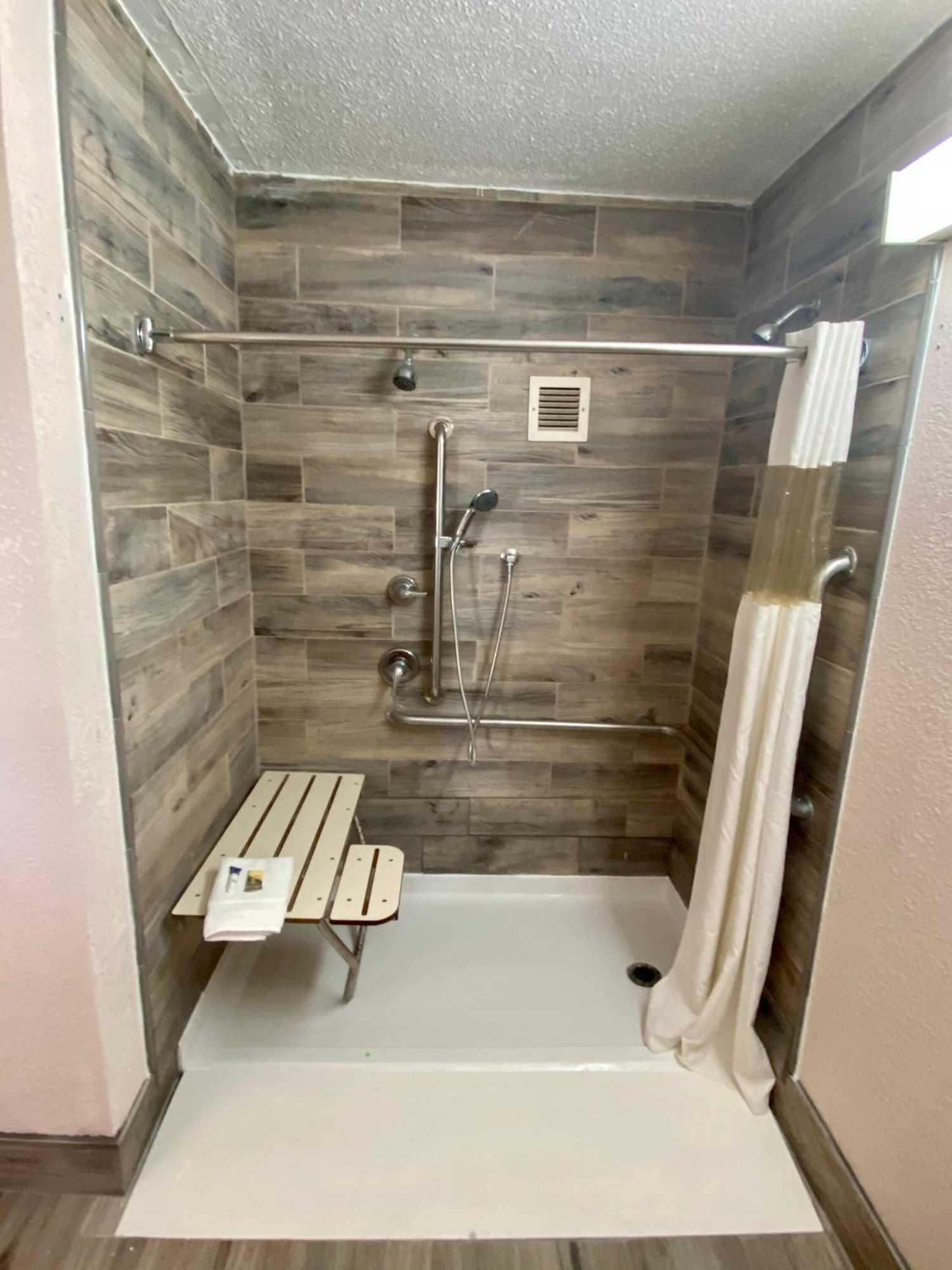 Gift card for Motel 6 Marianna, FL Gift card for Motel 6 Marianna, FL